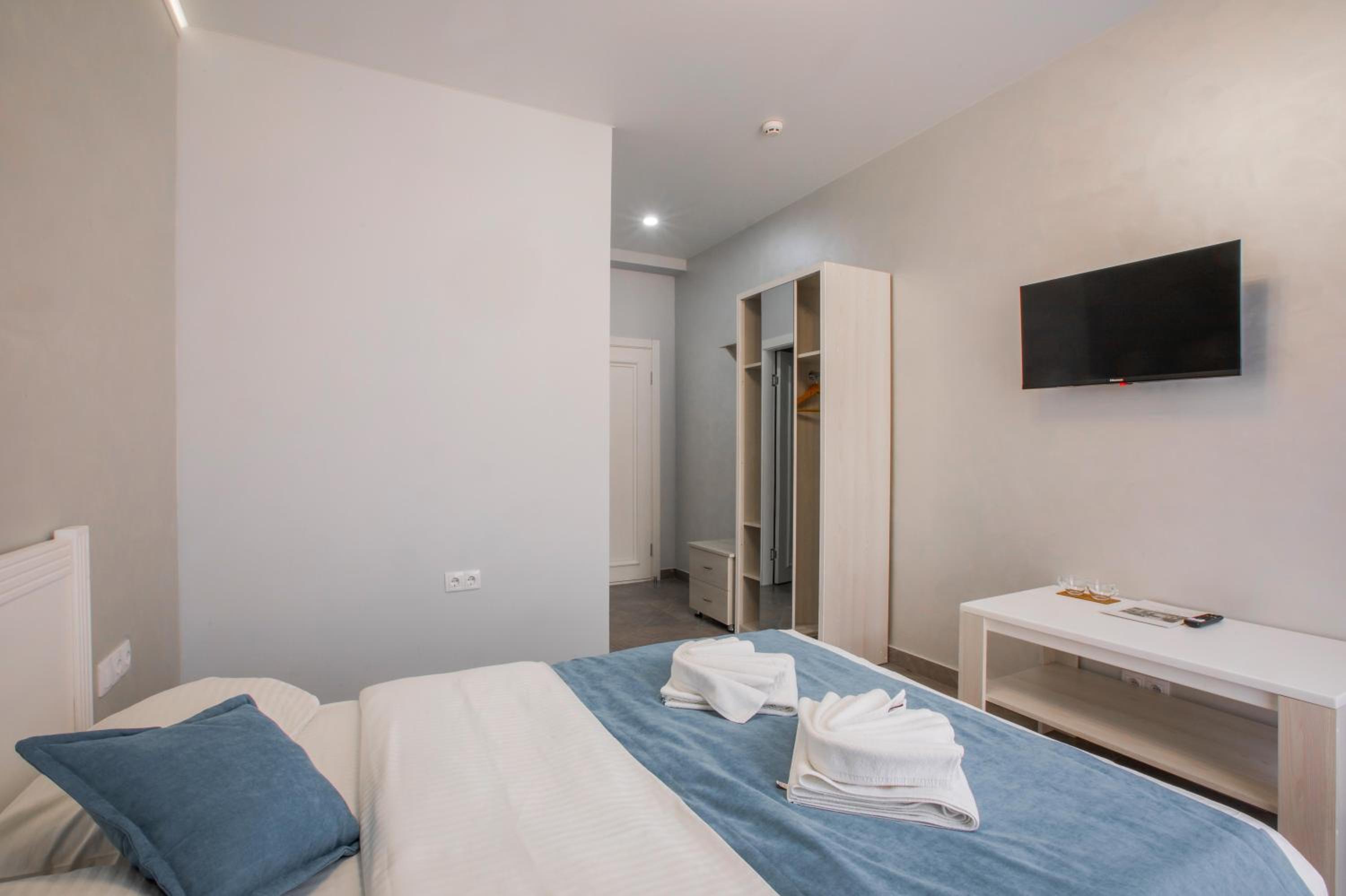 Standard Double Room photo 3