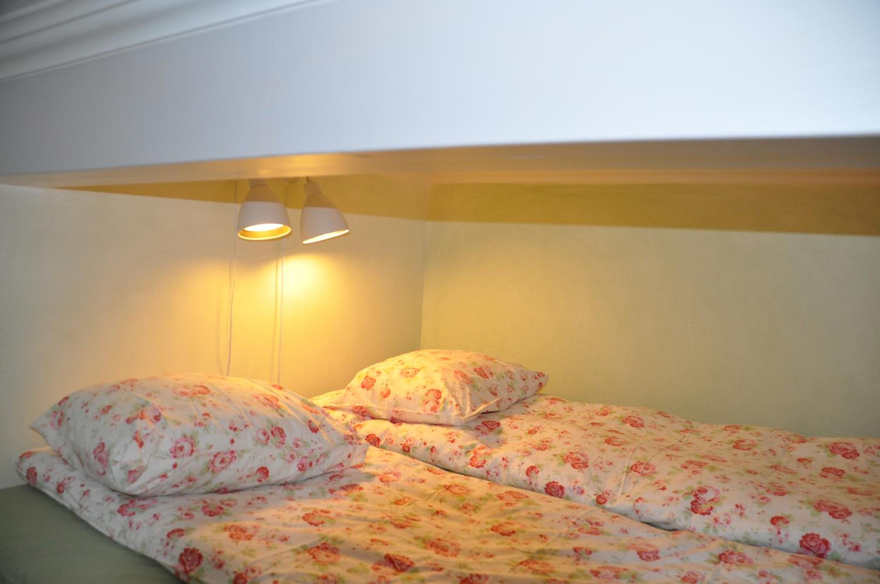 Quadruple Room with Shared Bathroom photo 2