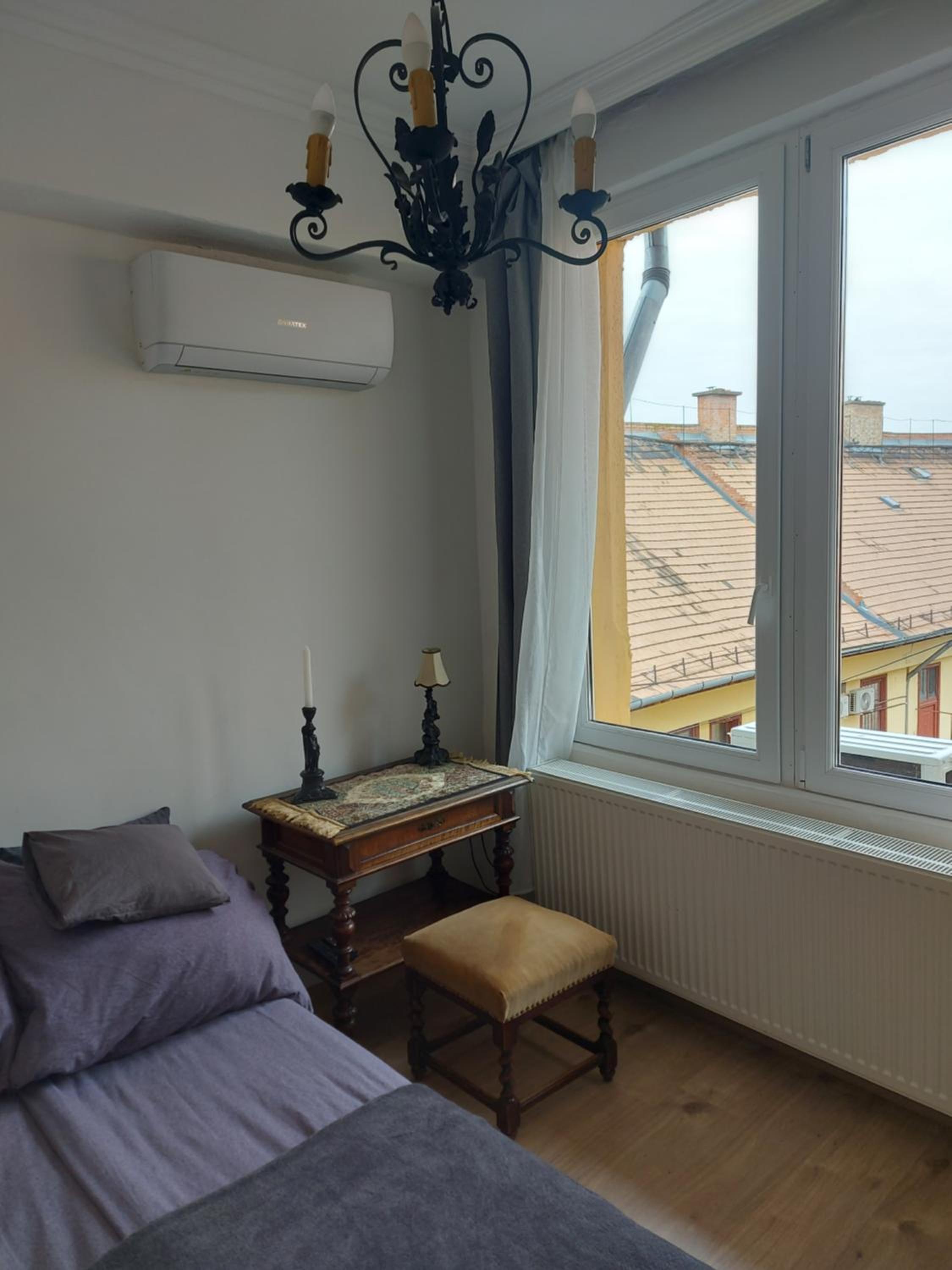 One-Bedroom Apartment - Photo 30