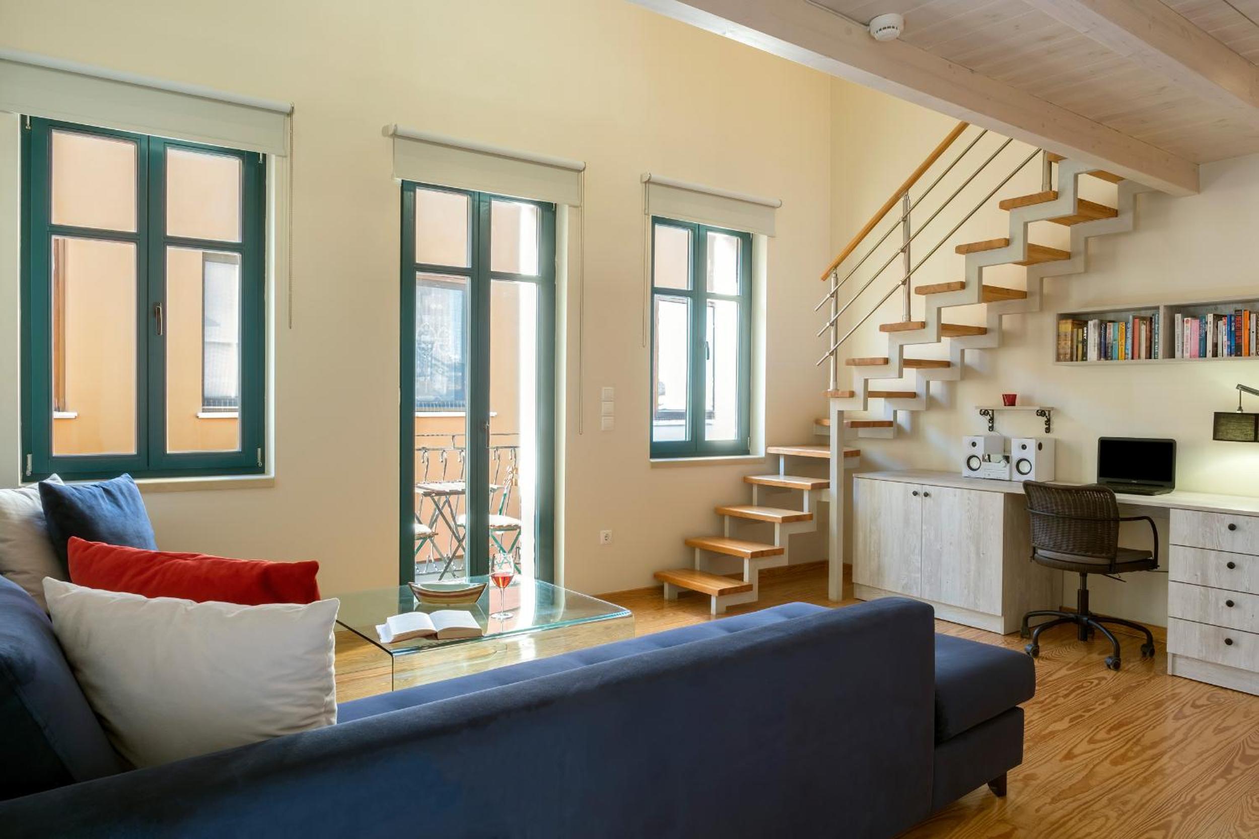 Suite - Split Level with Hot tub