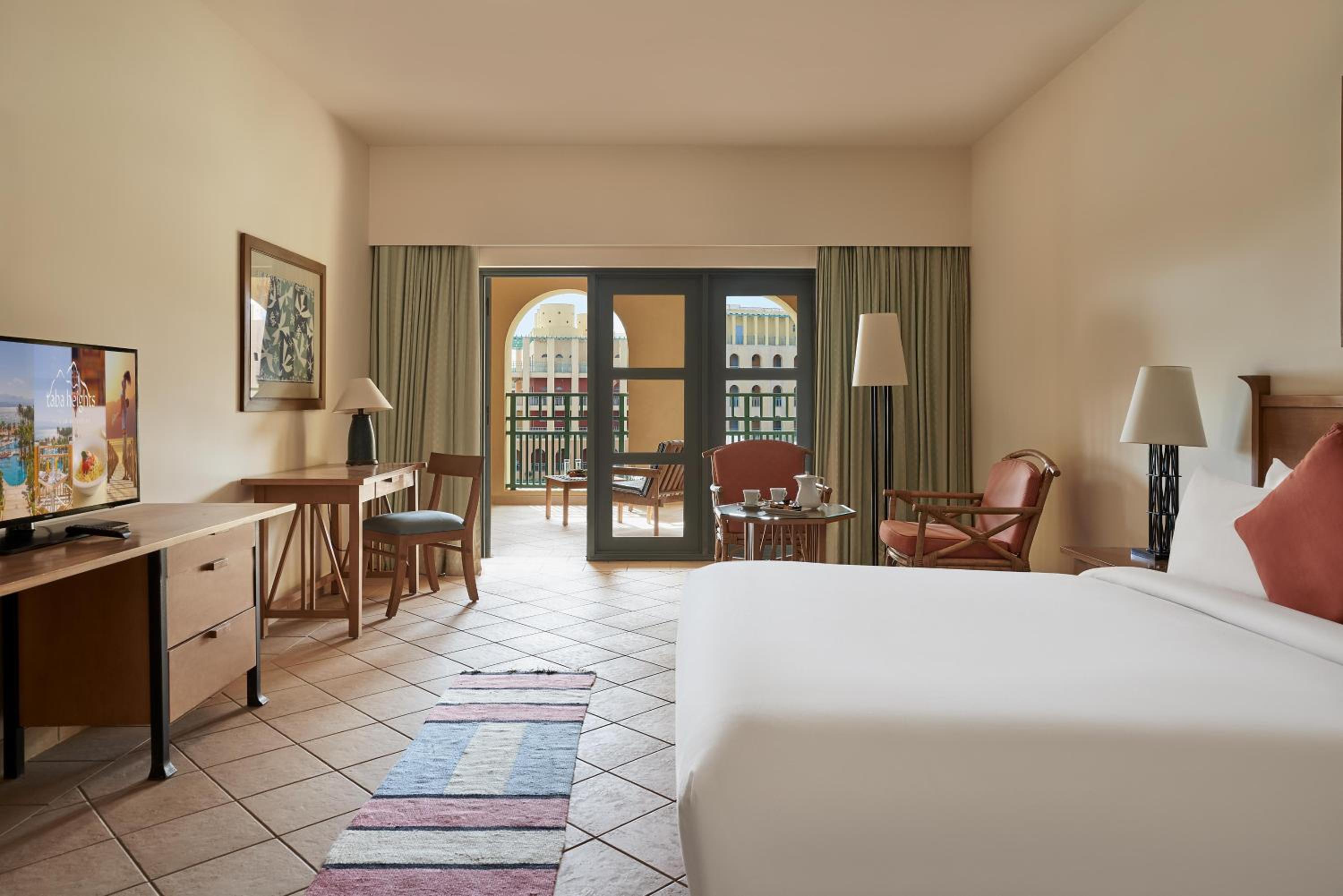 Standard Room Lagoon View King Bed
