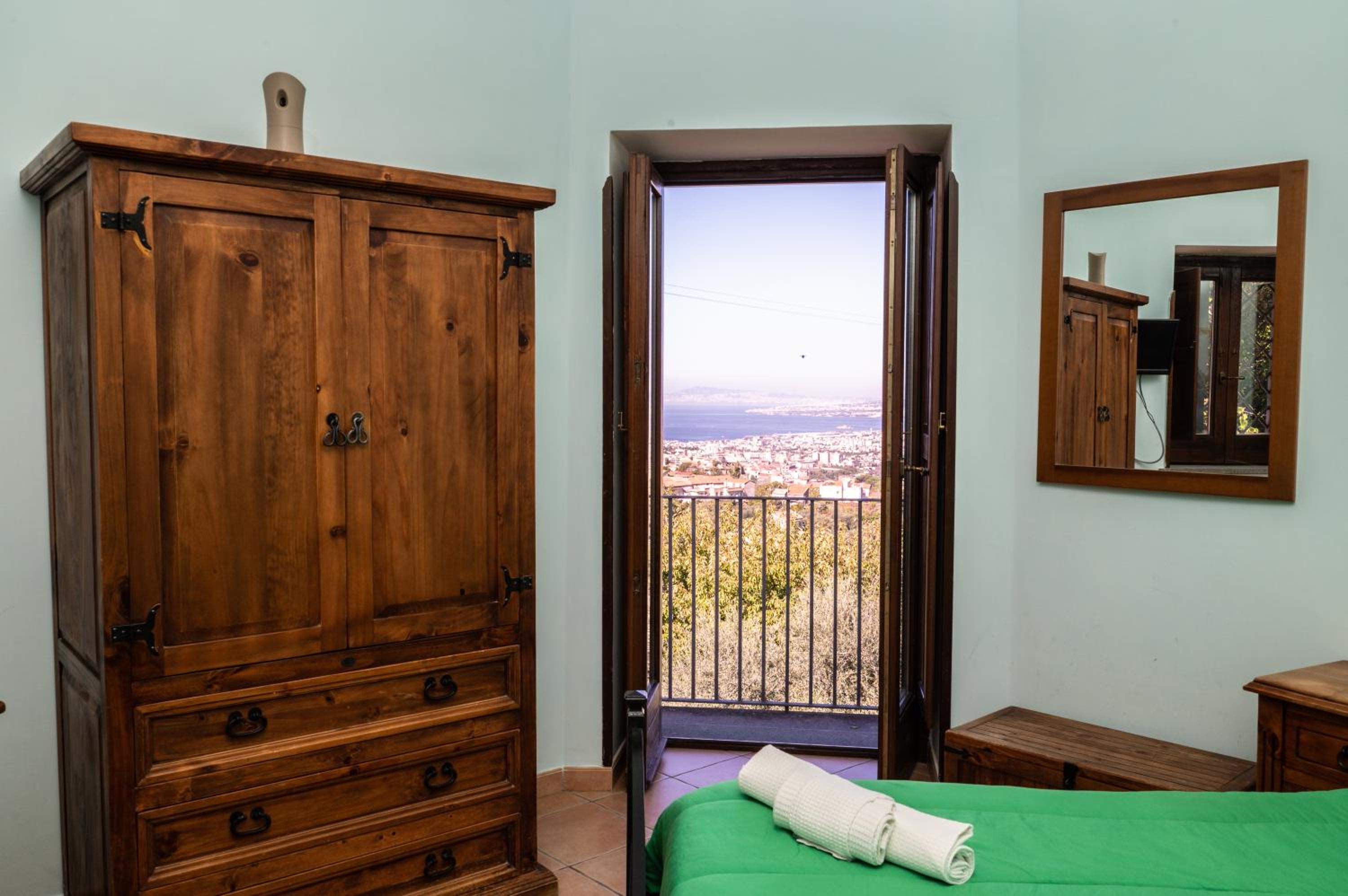 King Room with Sea View - Photo 13