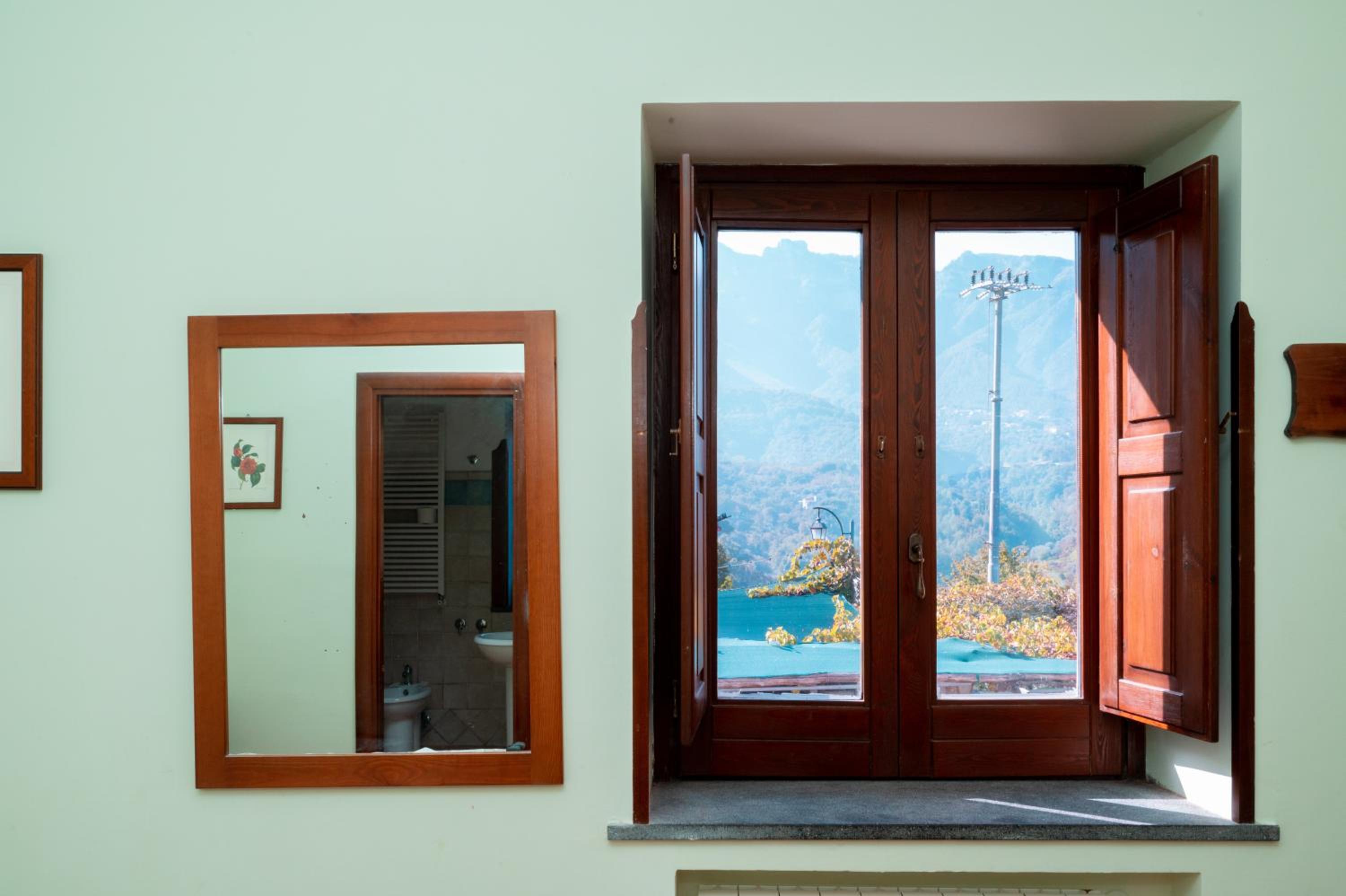 Double or Twin Room with Mountain View - Photo 17