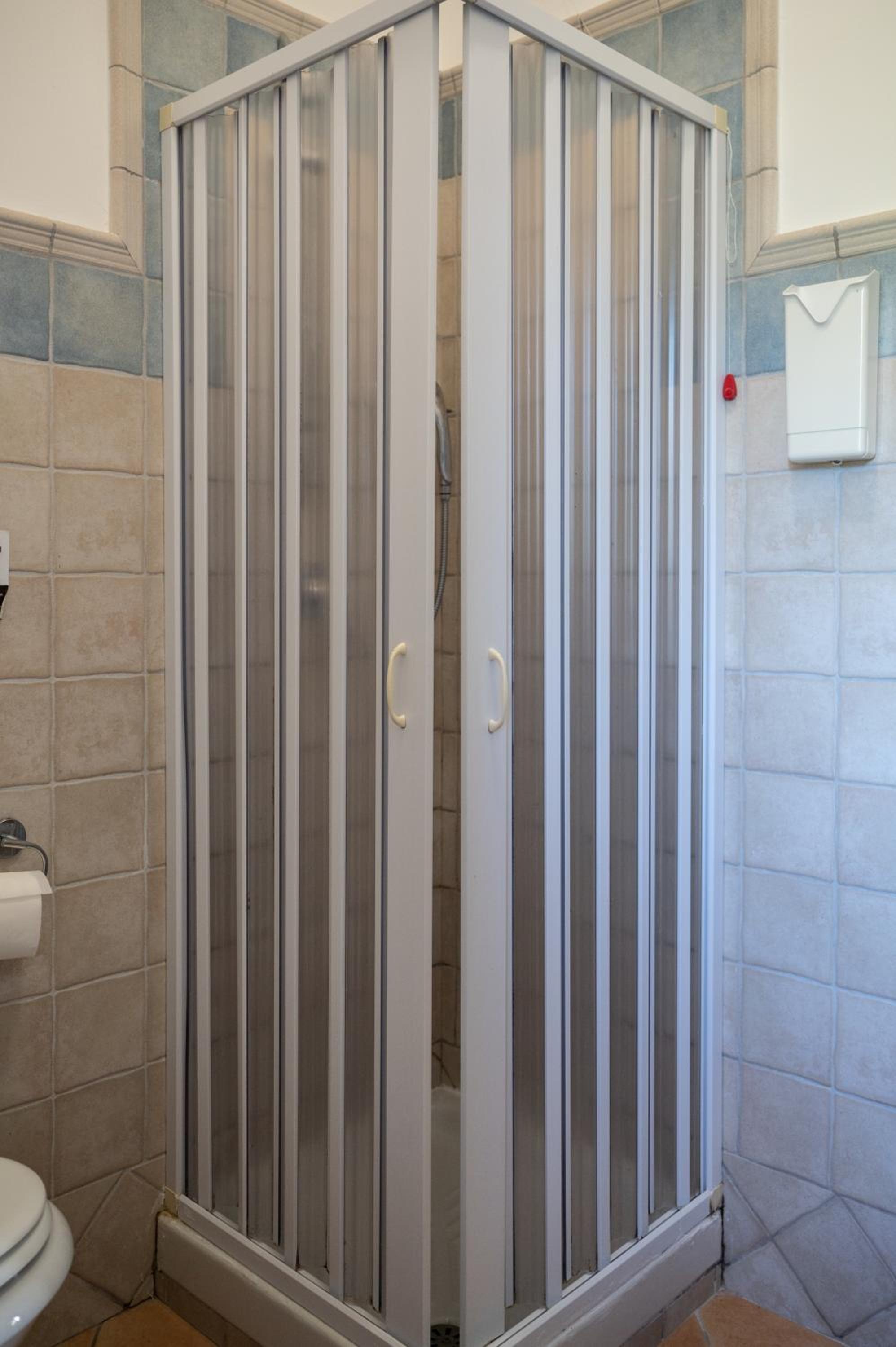 Double or Twin Room with Mountain View - Photo 4