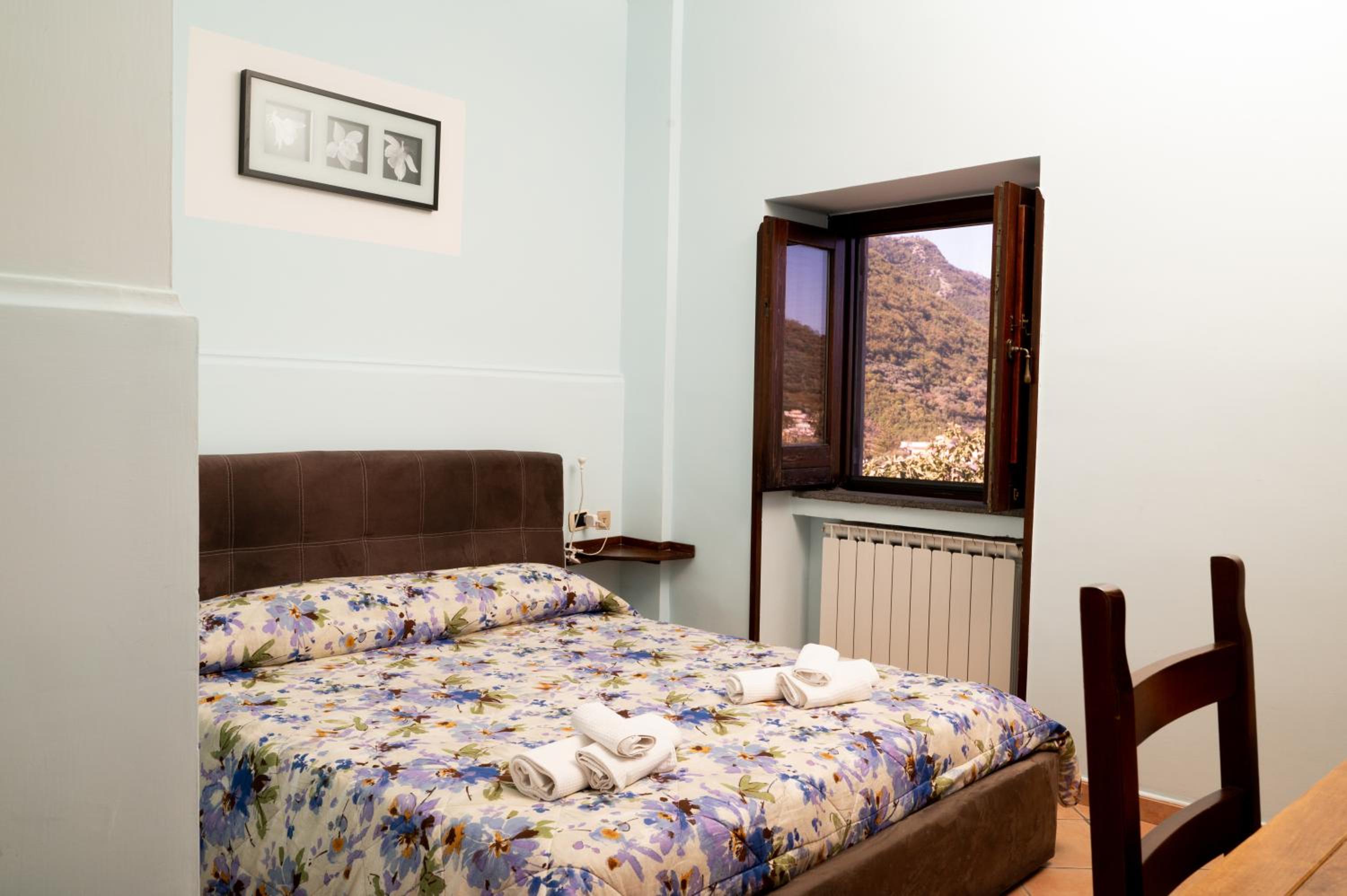 Deluxe Double Room with Sea View - Photo 7