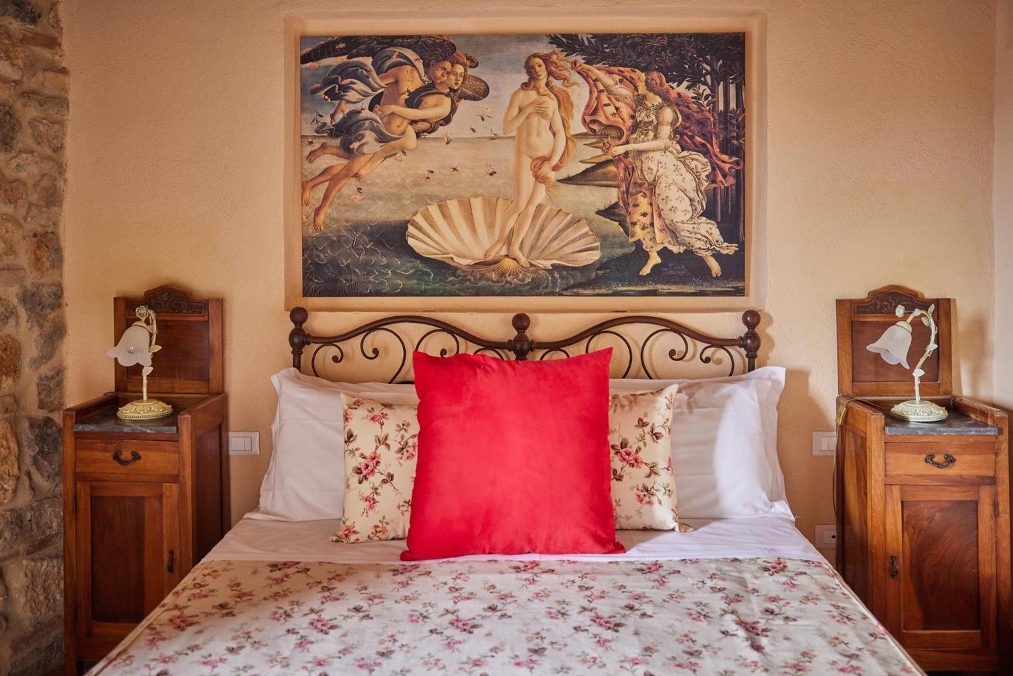 Double Room - Photo 13