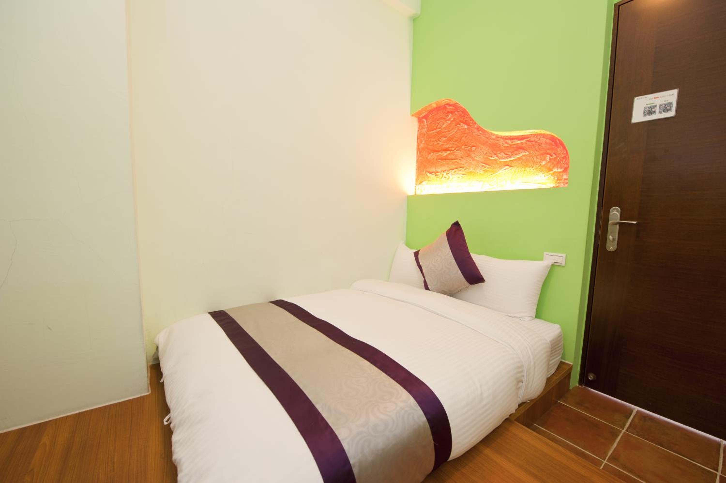 Family Room with Sea View - Photo 9