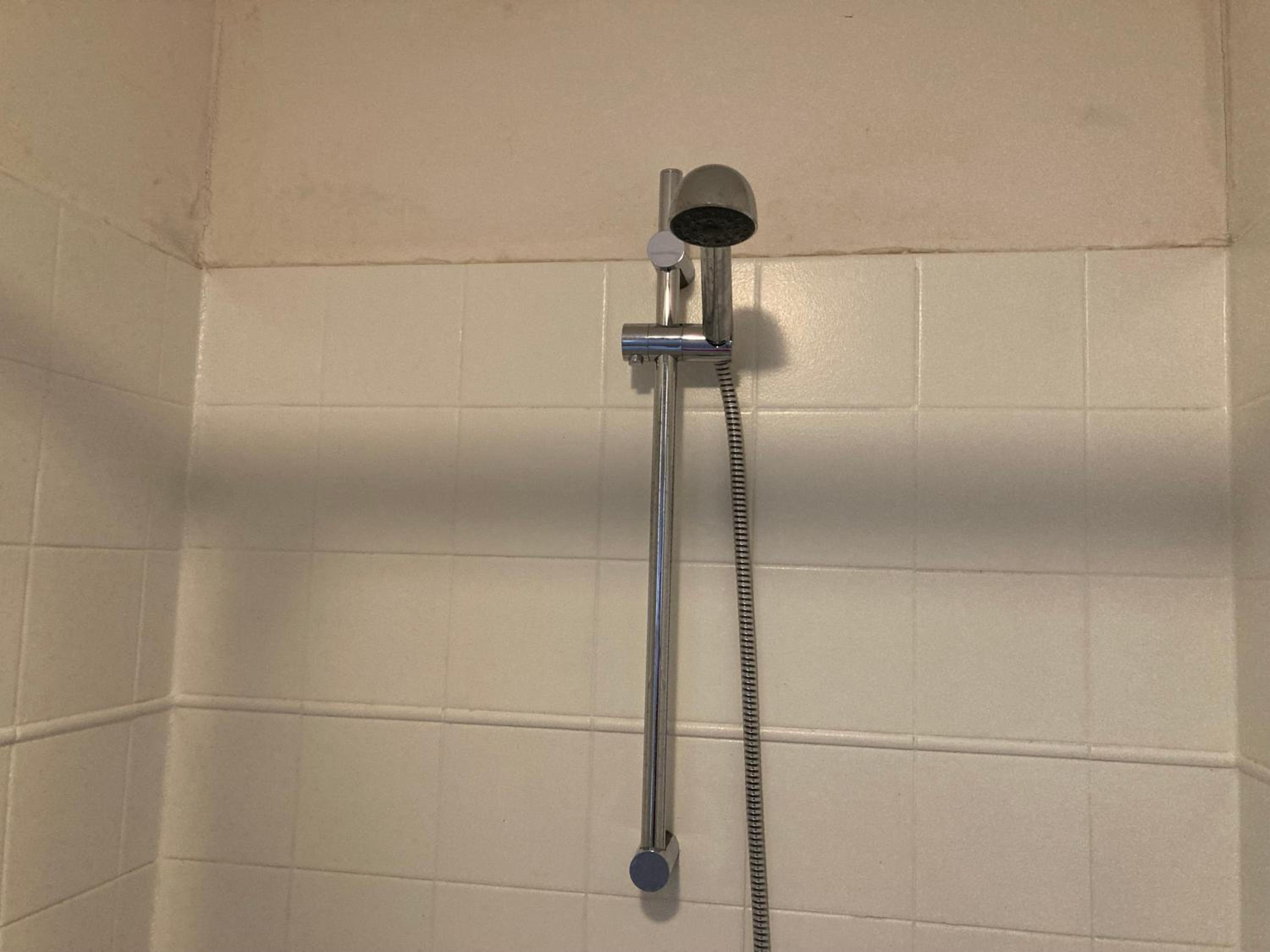 Single Room with Bathroom photo 2