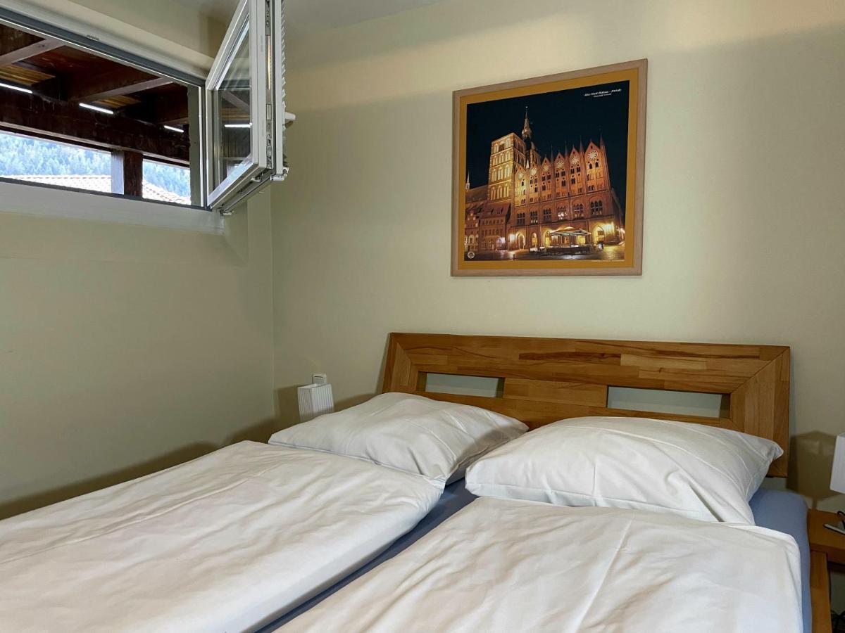 Budget Double Room - Photo 5