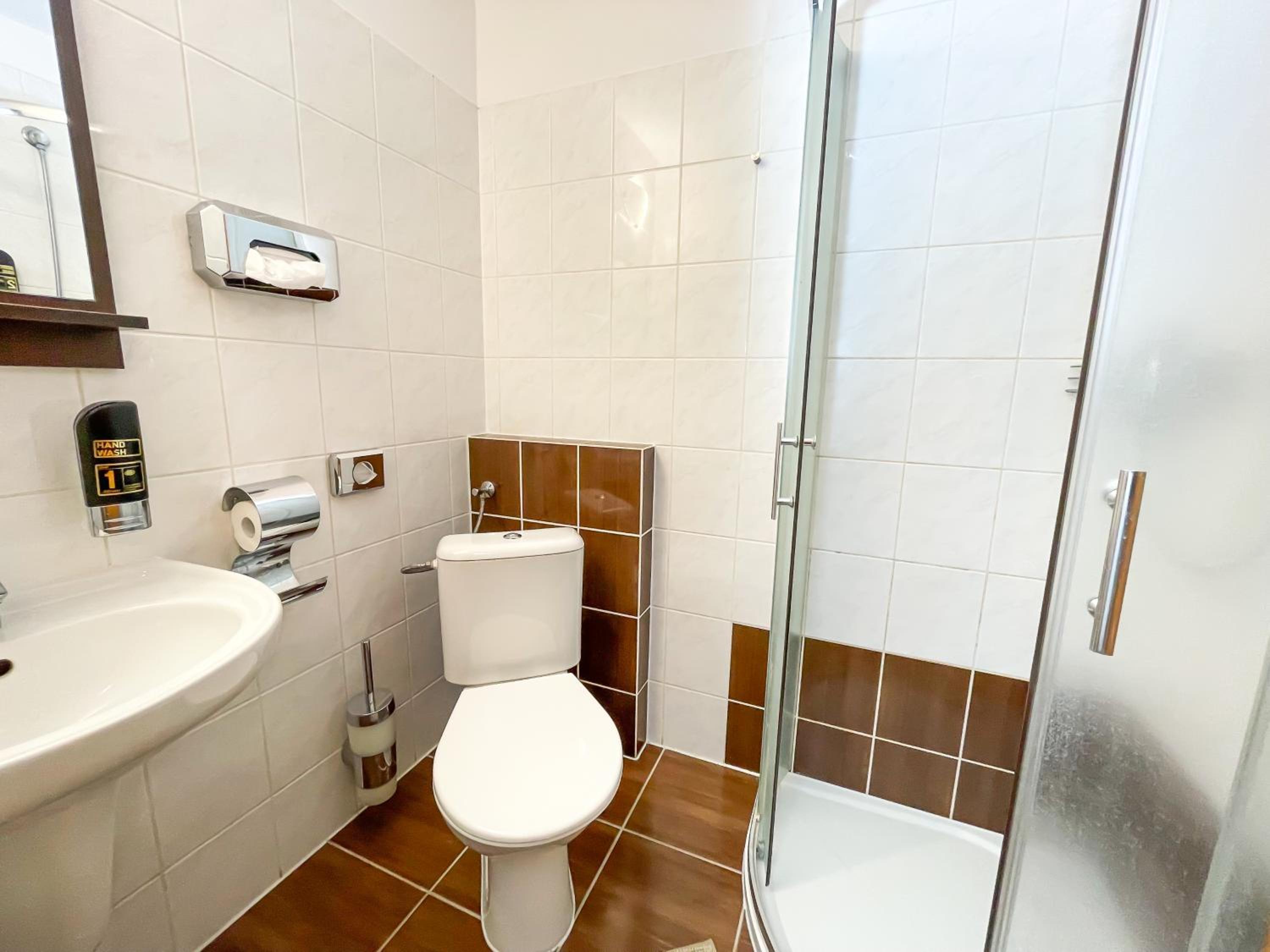 Classic Triple Room - Photo 1