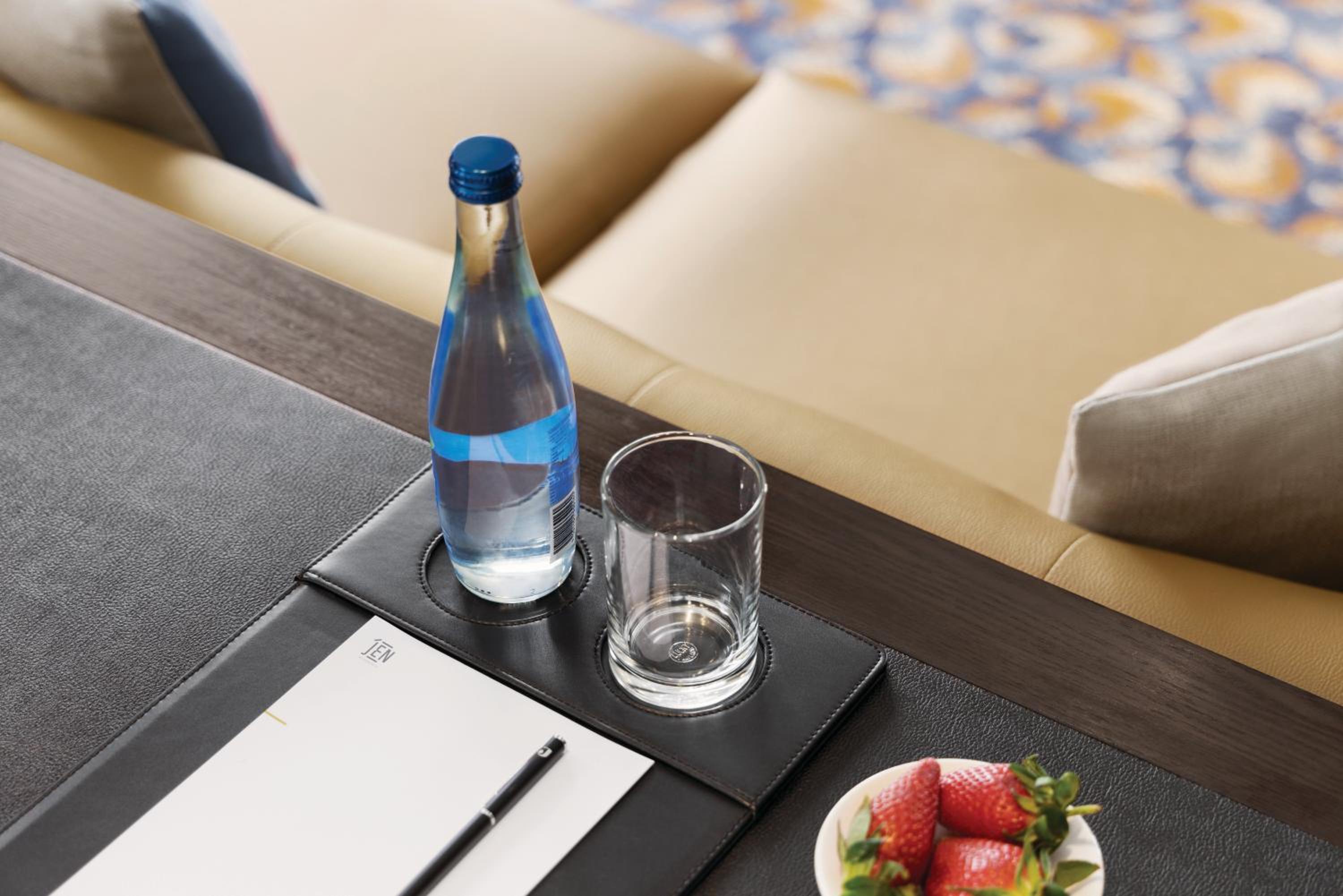 Executive Double Room (Free Return Airport Transfer, Complimentary Wifi) - Photo 11