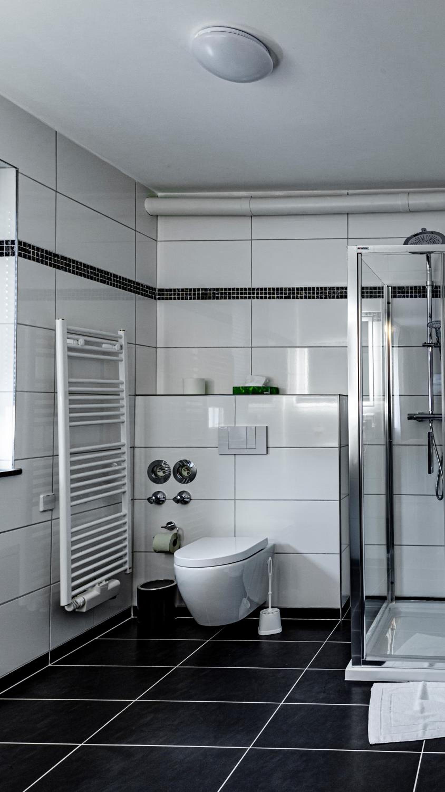 Double or Twin Room - Photo 13