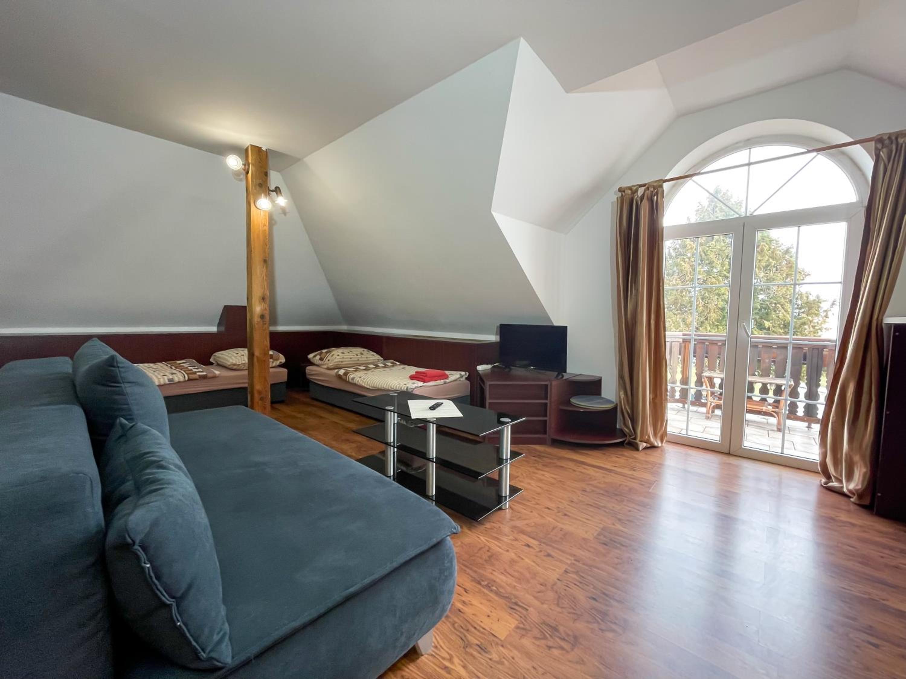 Duplex Suite - Photo 2