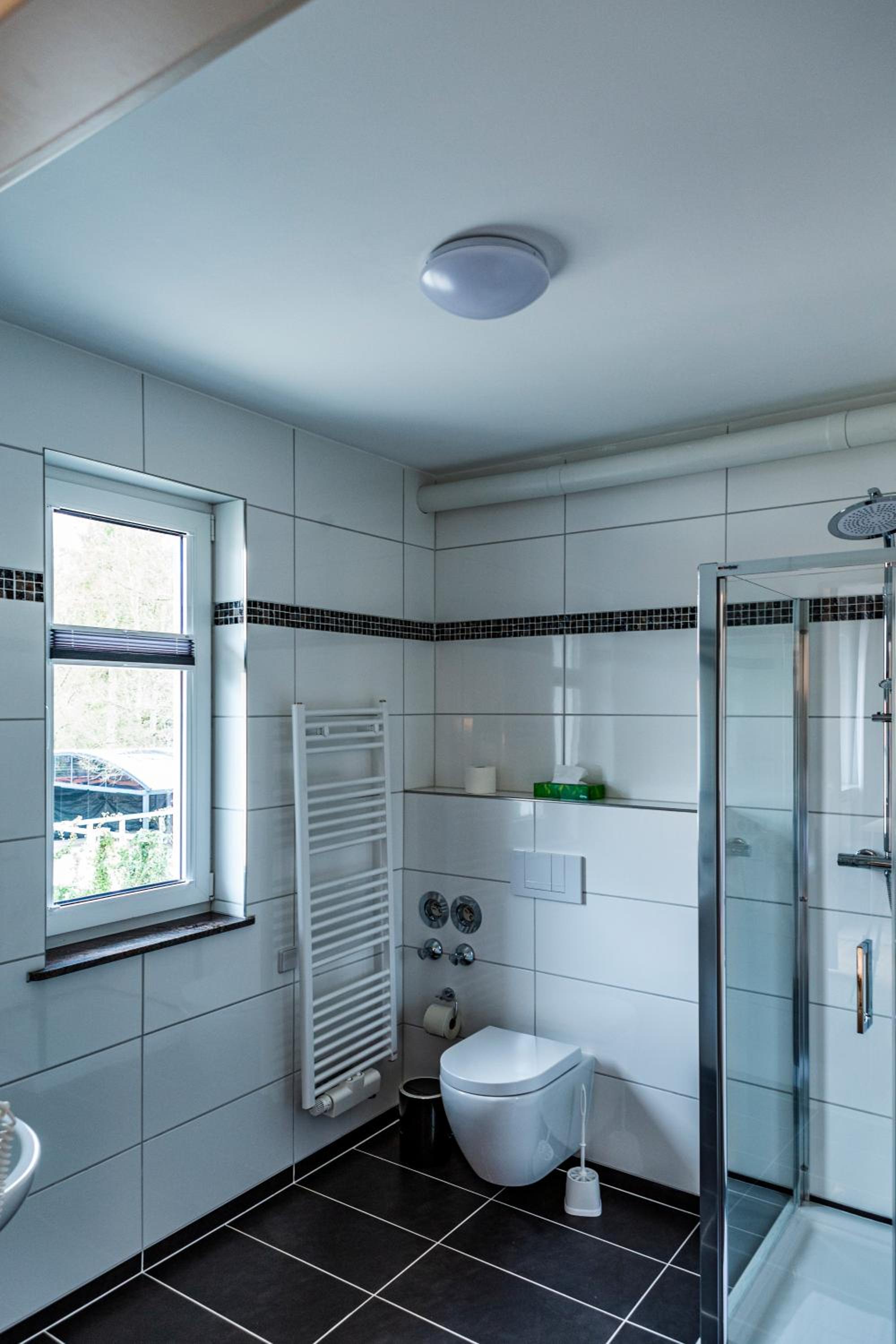 Double or Twin Room - Photo 4