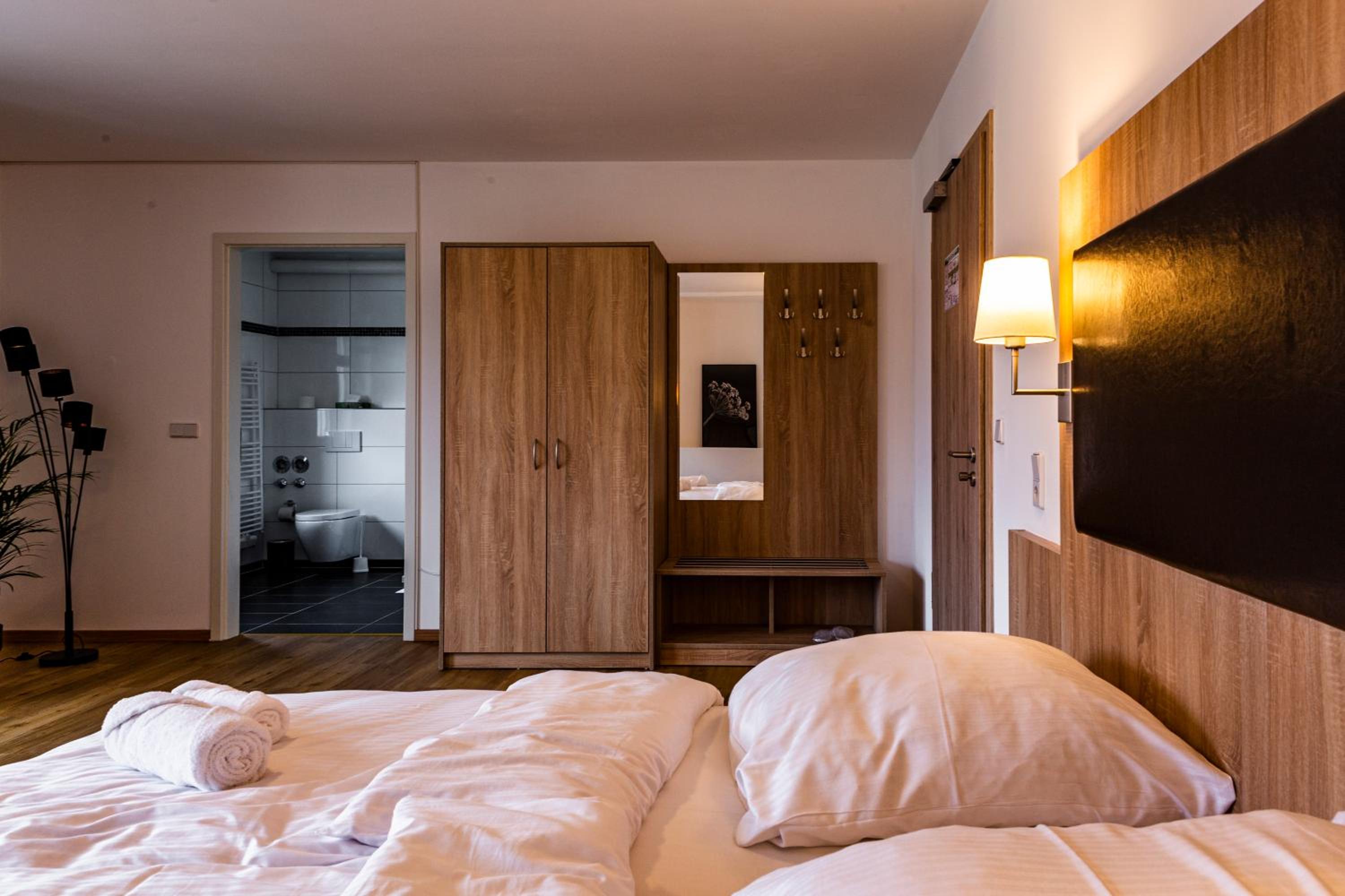Double or Twin Room - Photo 6
