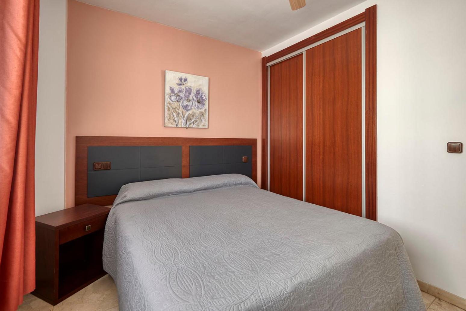 Apartamento de una habitación con vistas a la ciudad