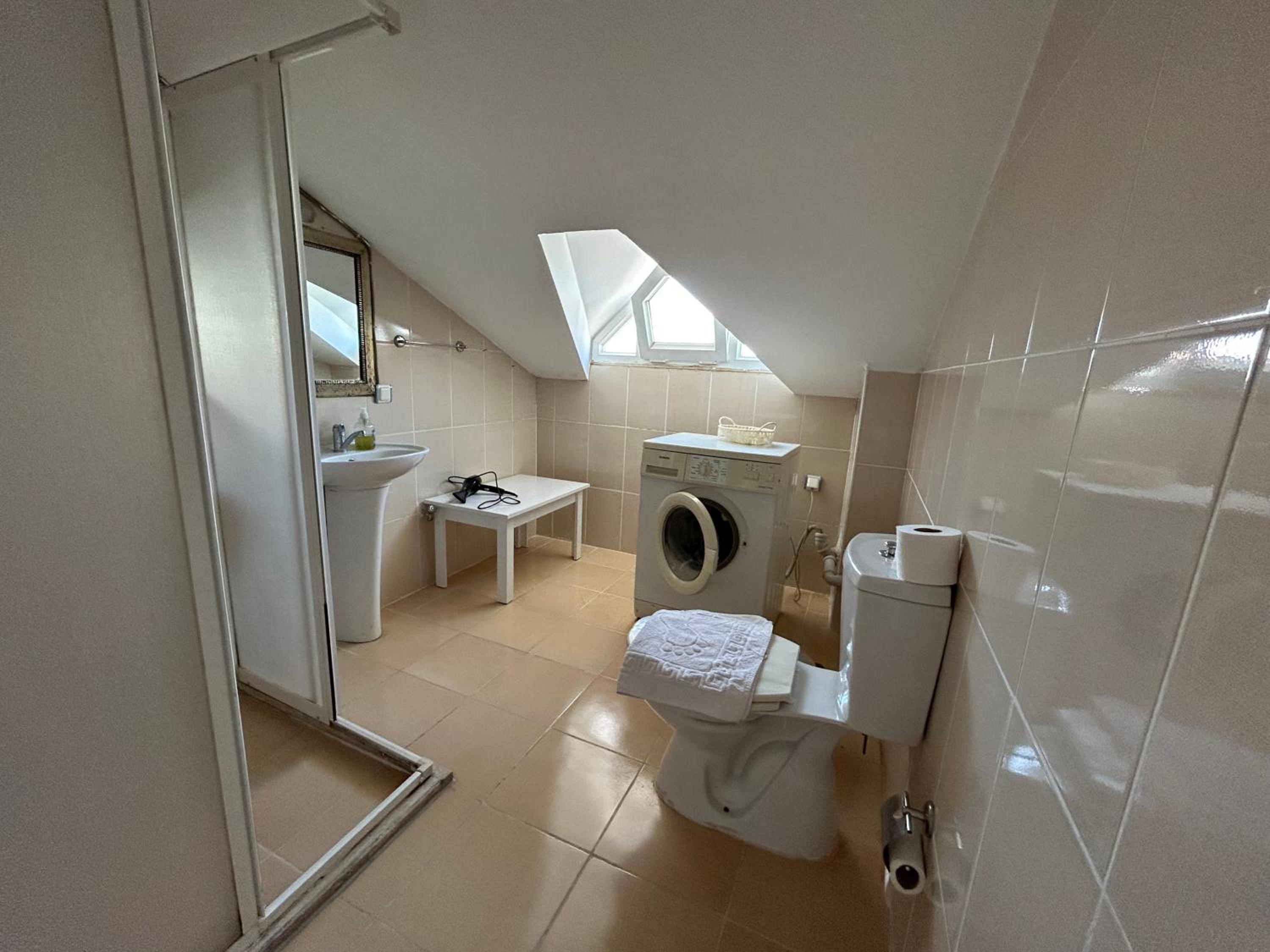 Penthouse Apartment - Photo 12