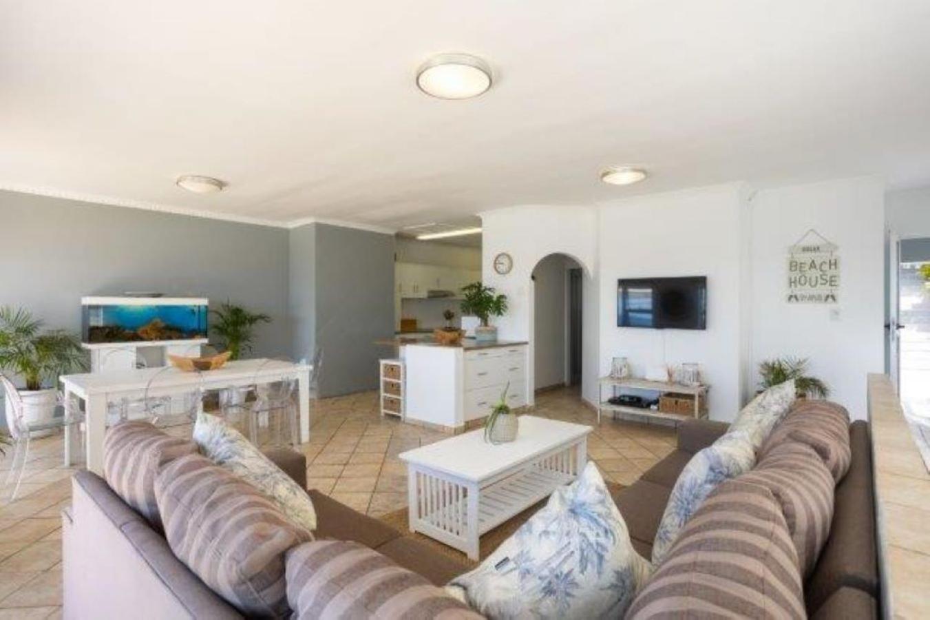 Villa with Sea View photo 1