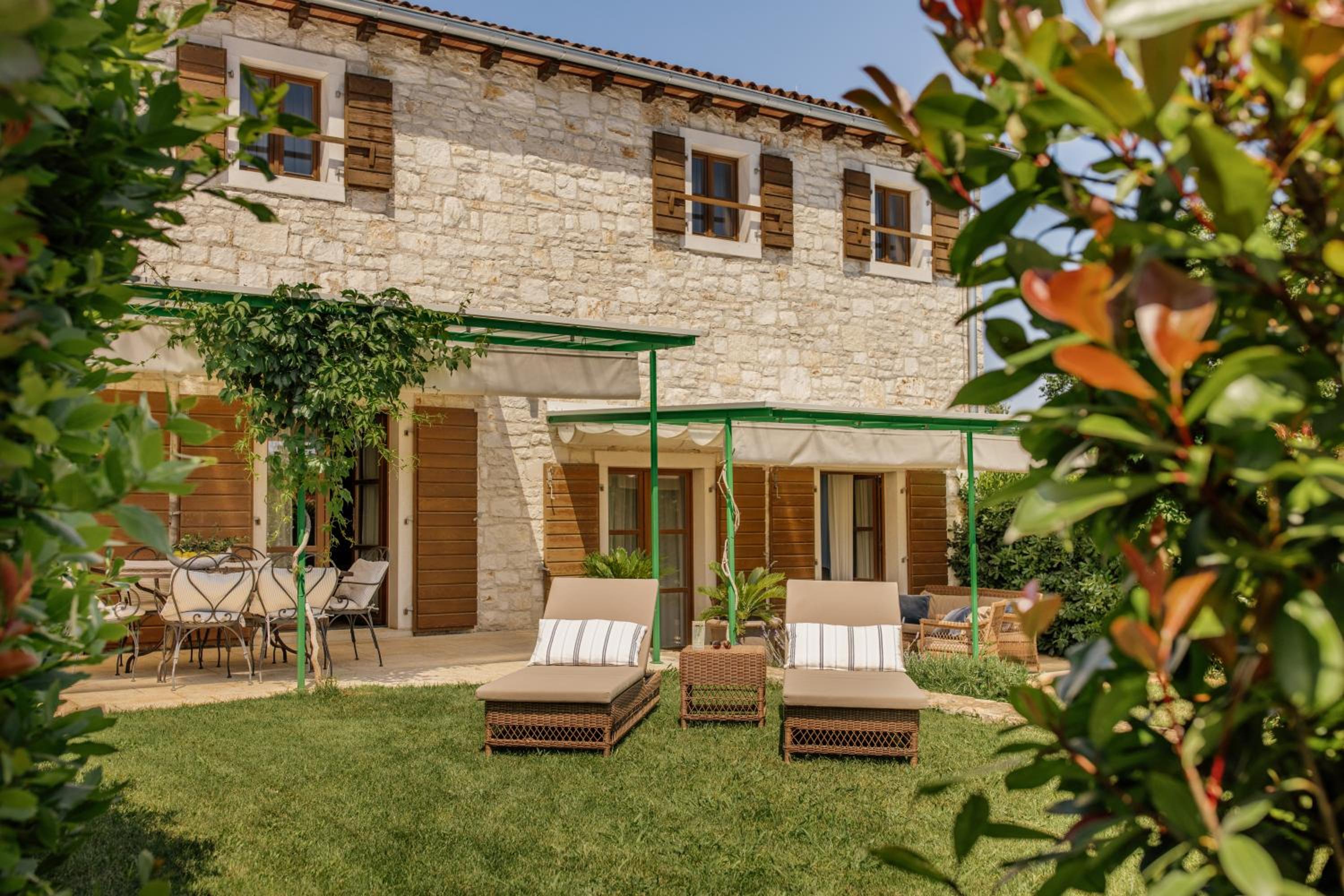 Two-Bedroom Residence with Terrace and Garden photo 2