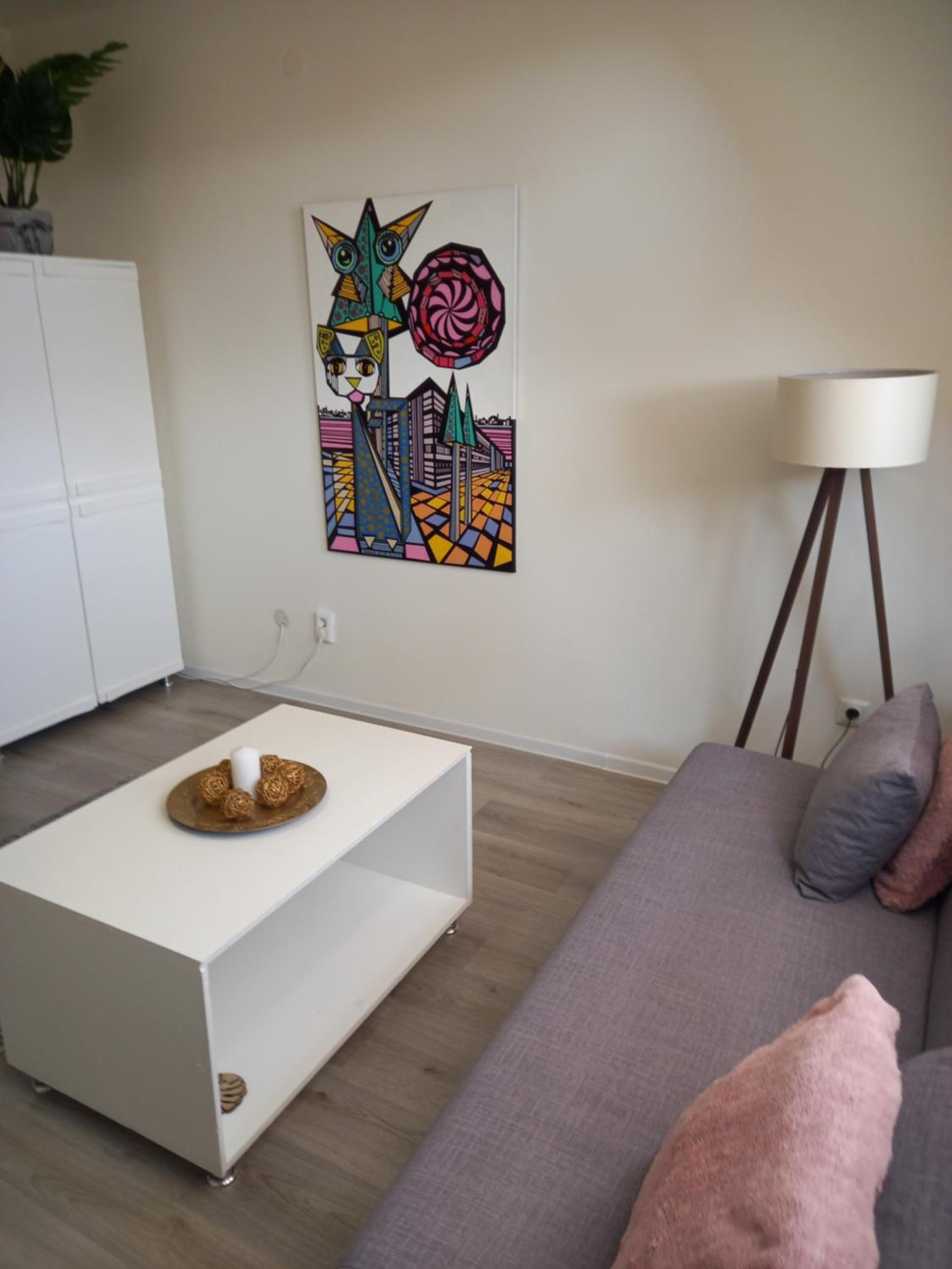 One-Bedroom Apartment photo 1