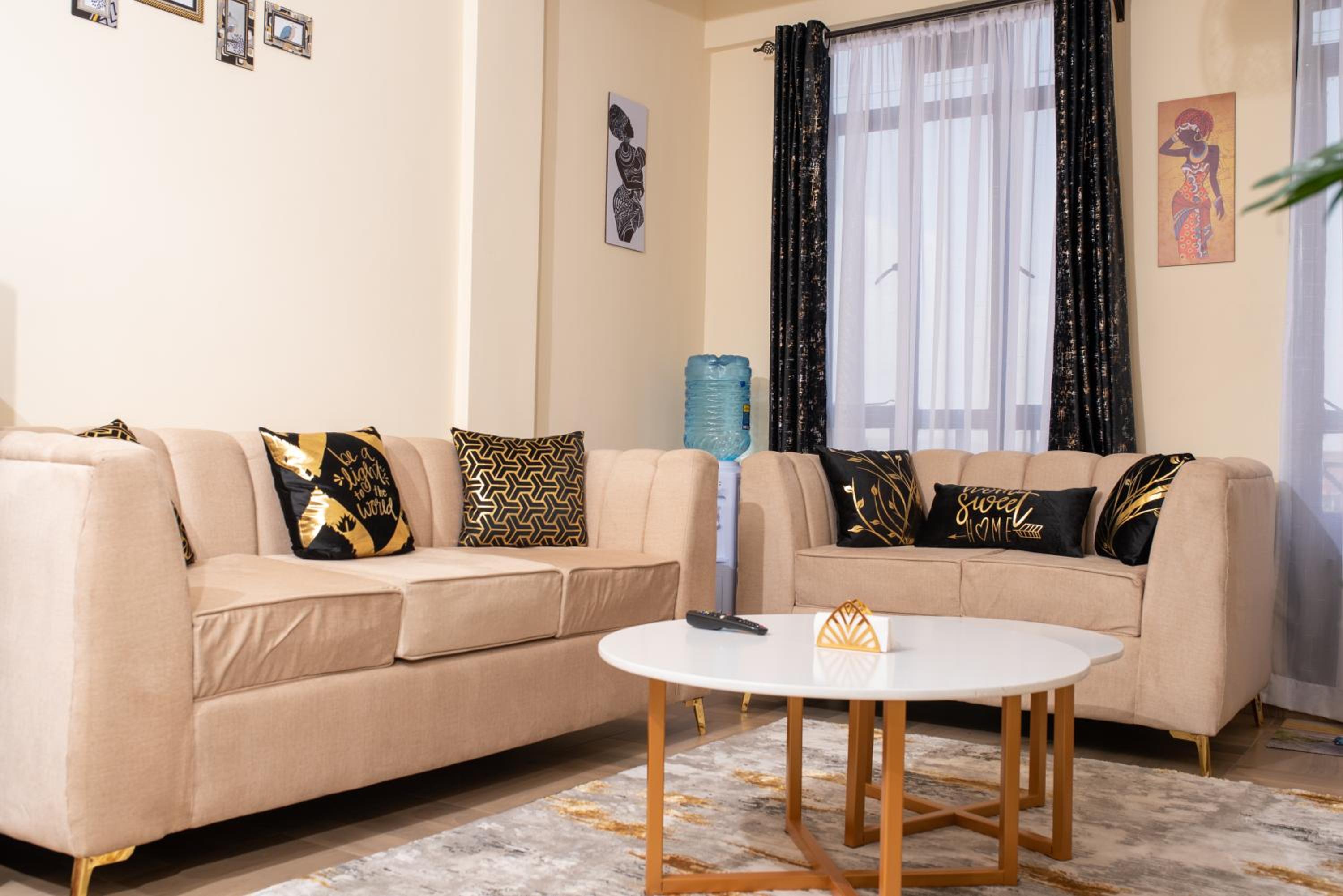 One-Bedroom Apartment photo 1
