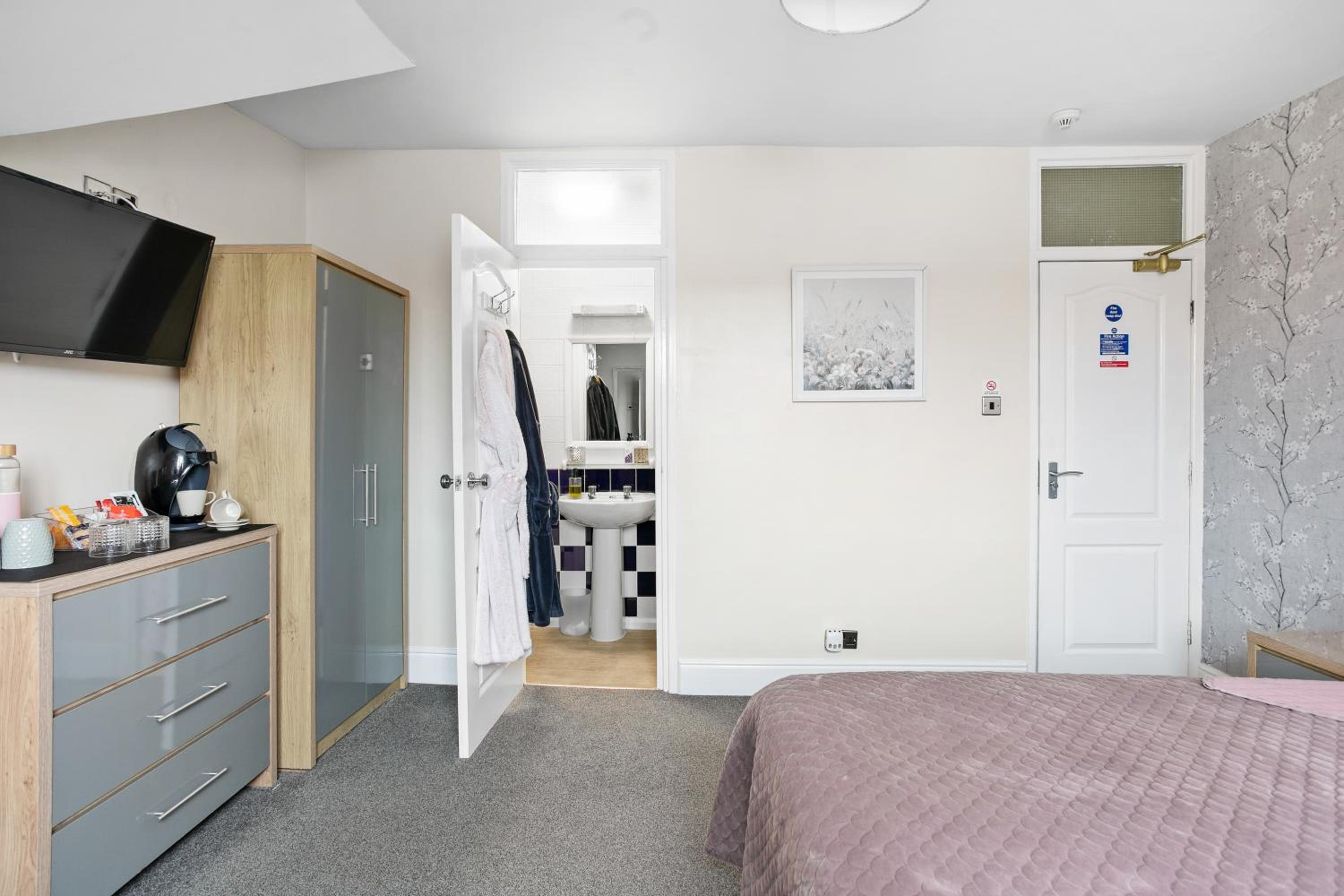 Superior Double Room photo 2