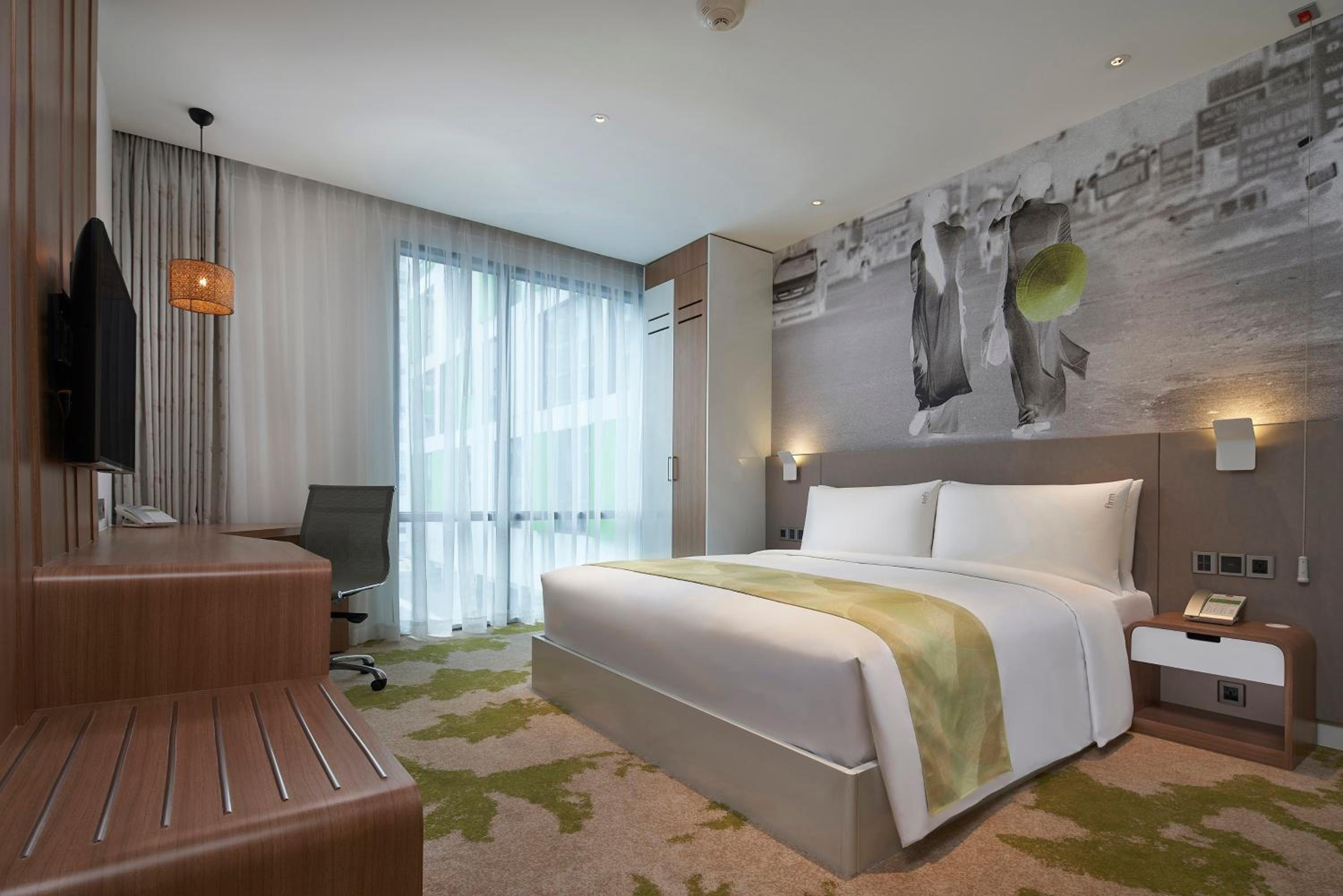Standard King Room with Pool View