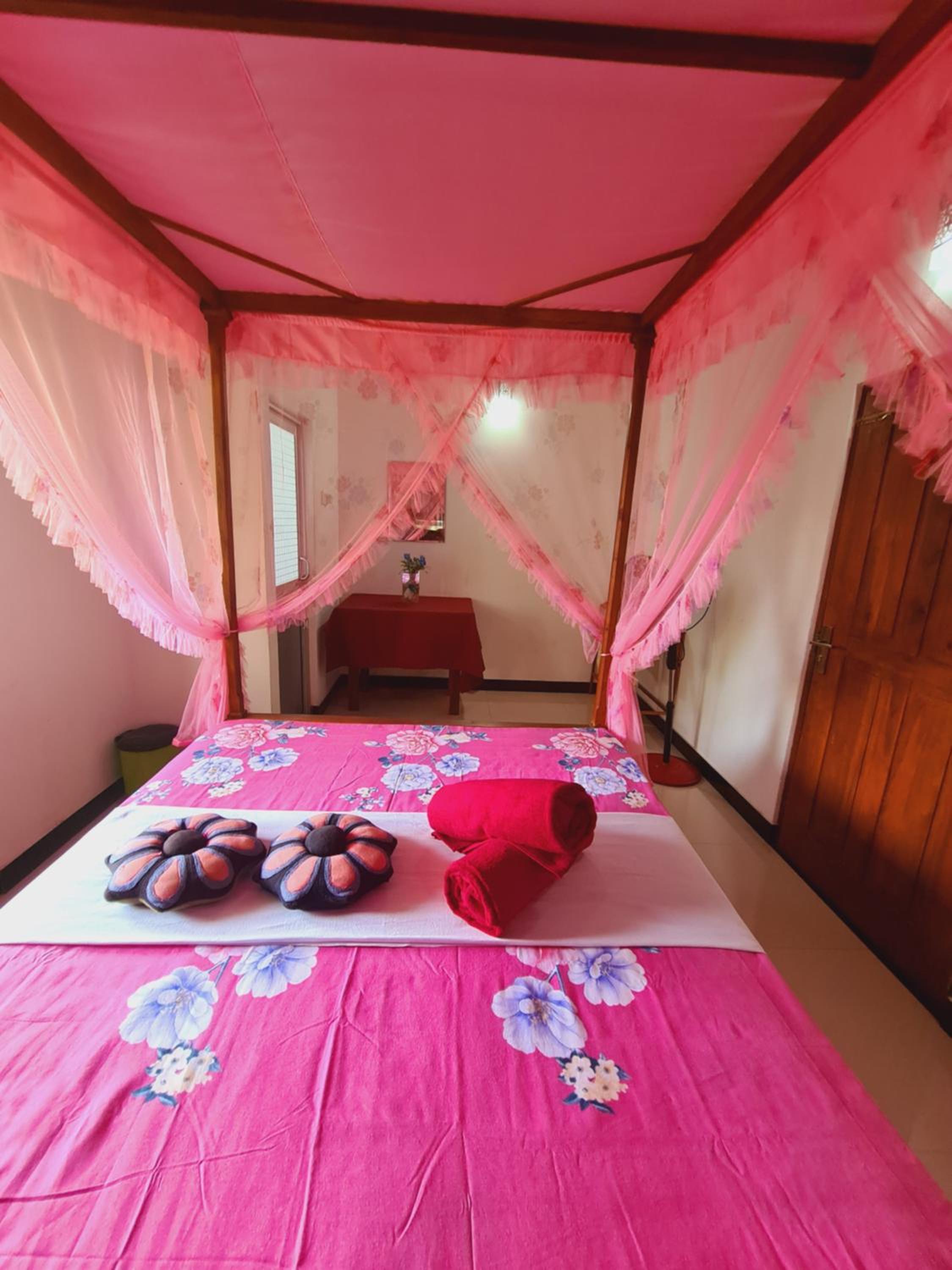 Double Room - Photo 10