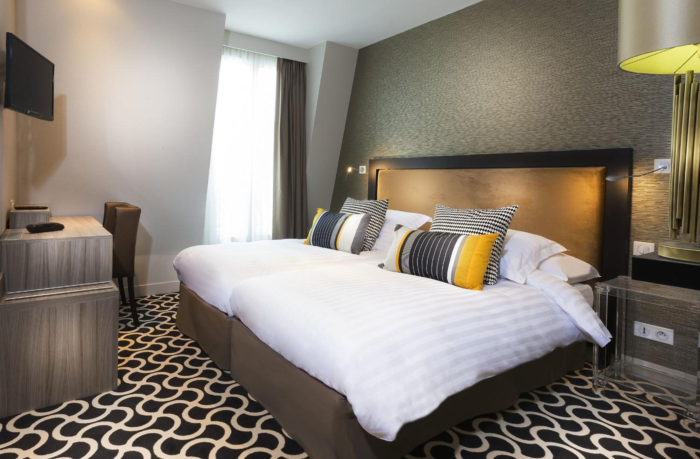 Superior Double or Twin Room photo 2