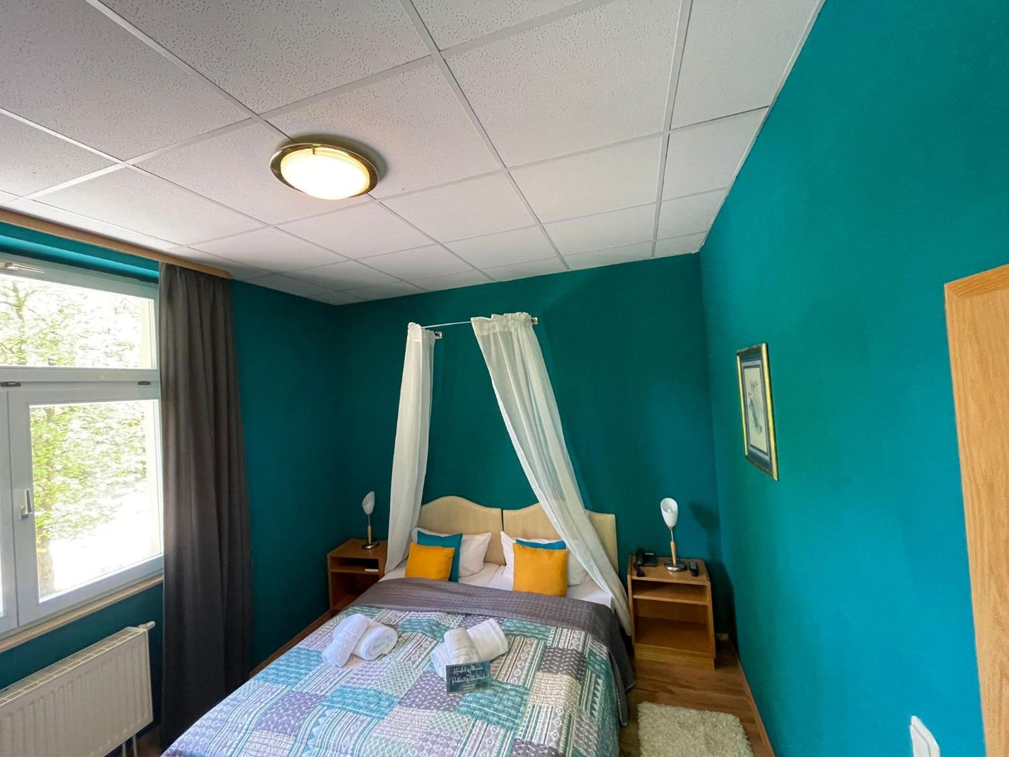 Double Room - Photo 7