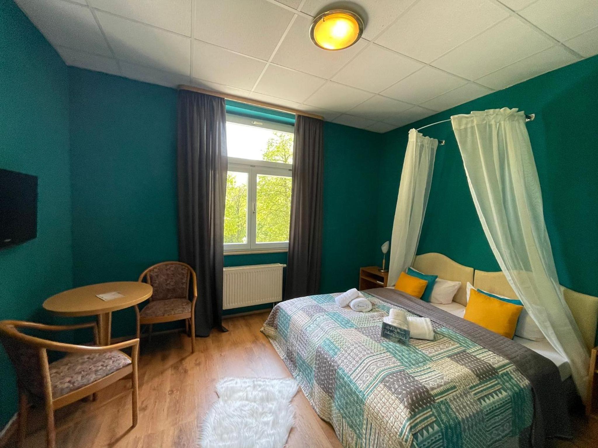 Double Room - Photo 10