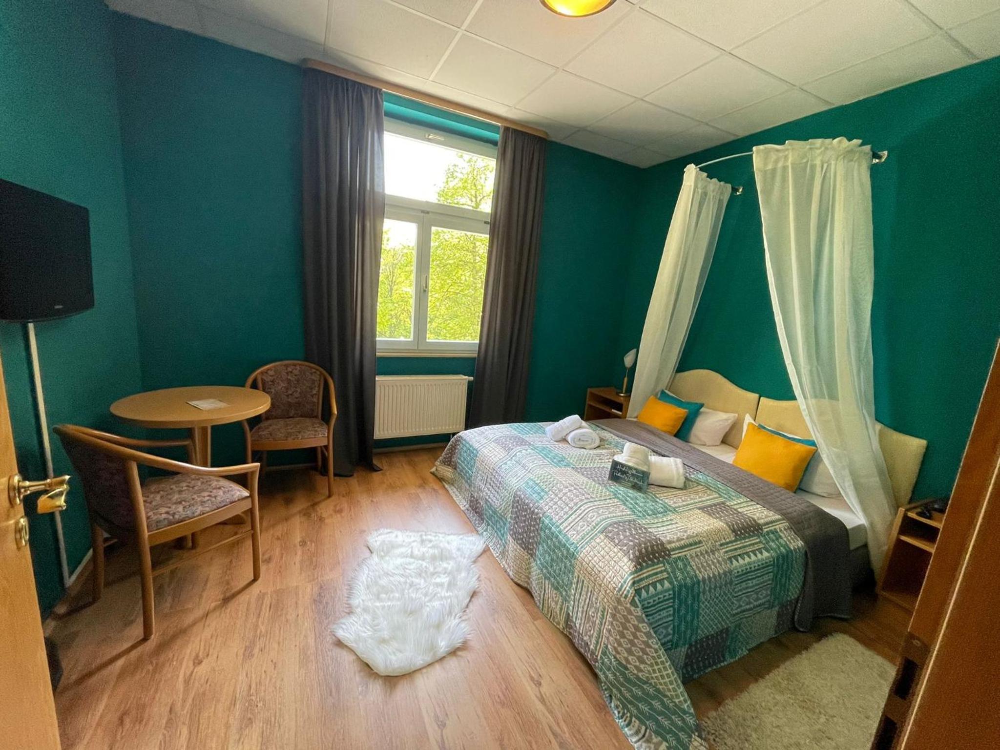 Double Room - Photo 13