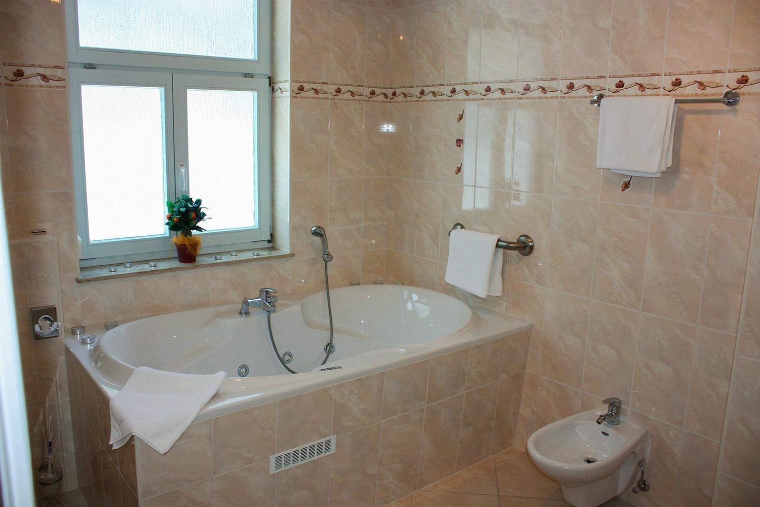 Classic Triple Room - Photo 6