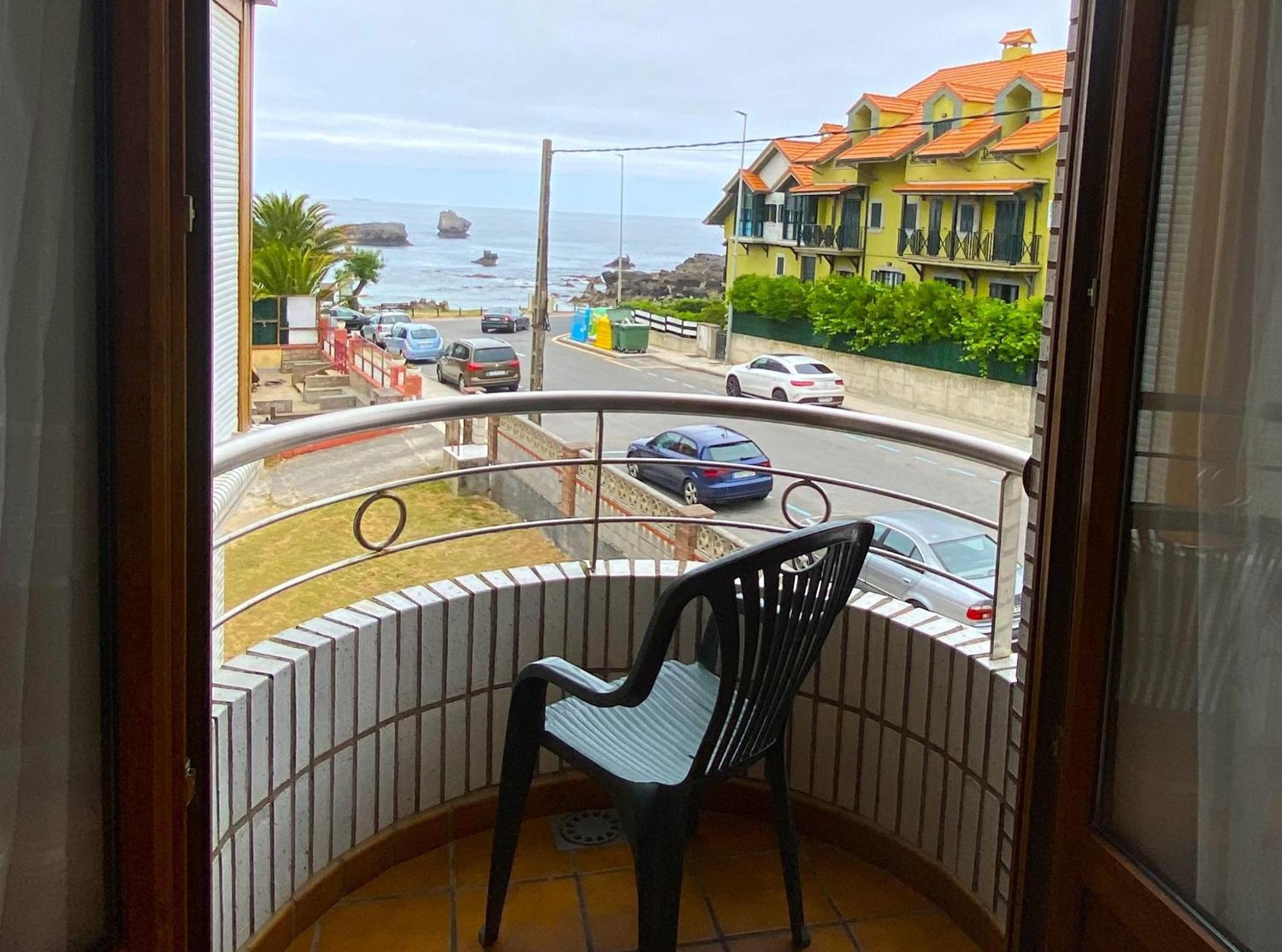 Apartment with Terrace photo 2