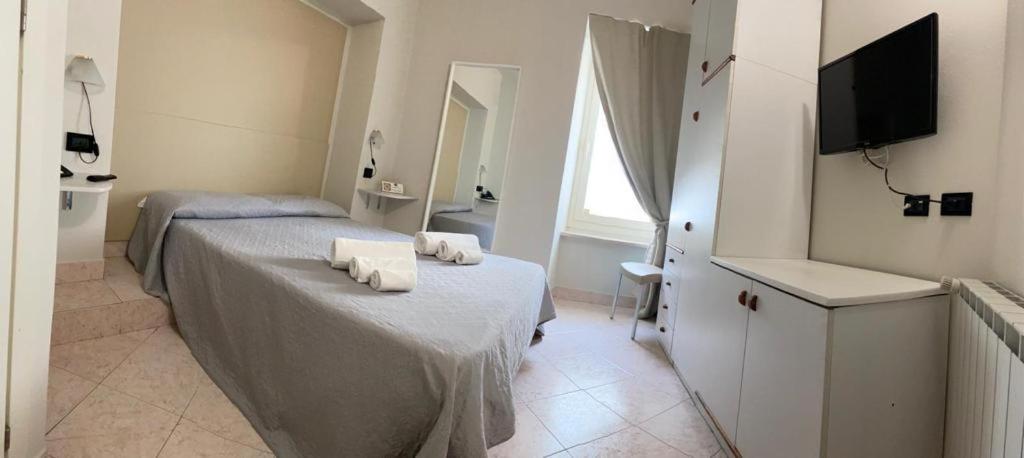 Double Room with Private Bathroom photo 2