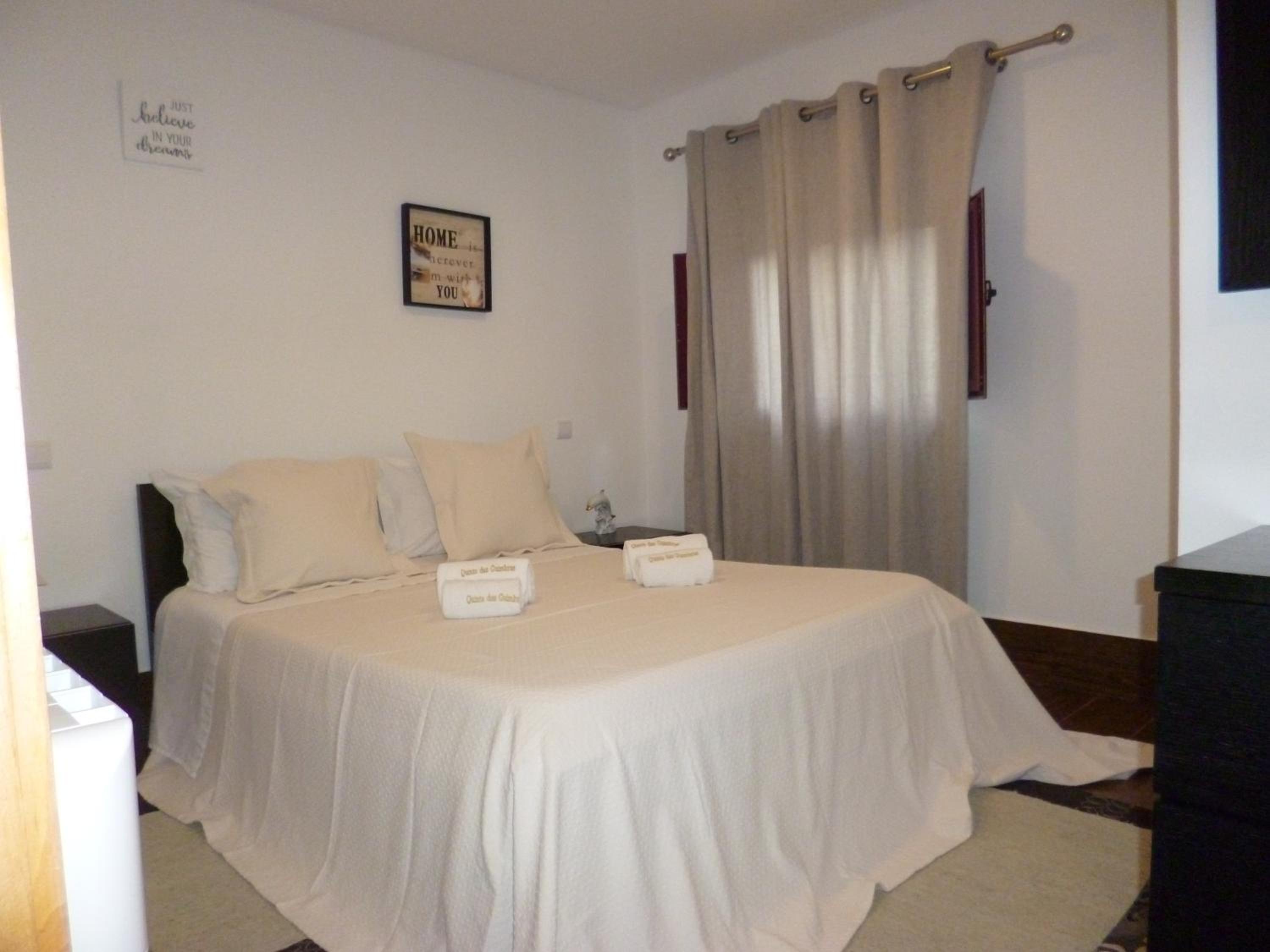 Vila de Dois Quartos com Piscina Privada