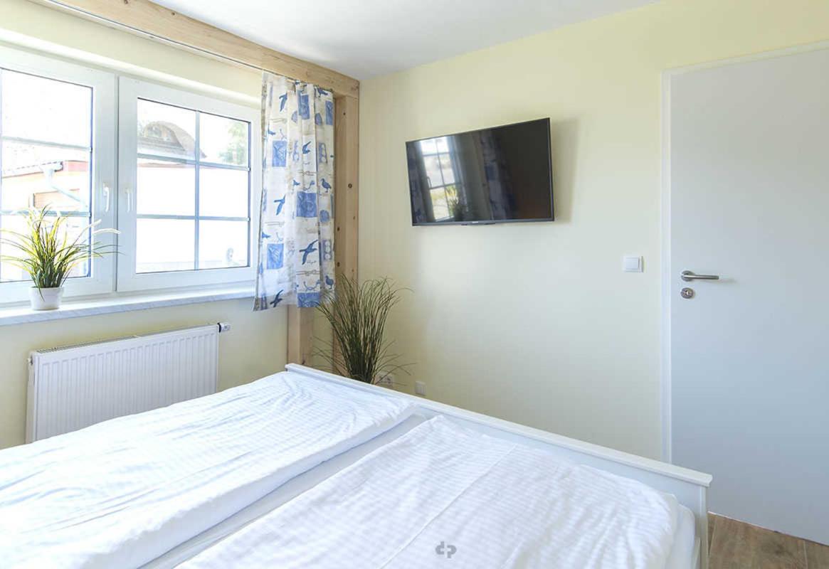 Two-Bedroom House photo 2