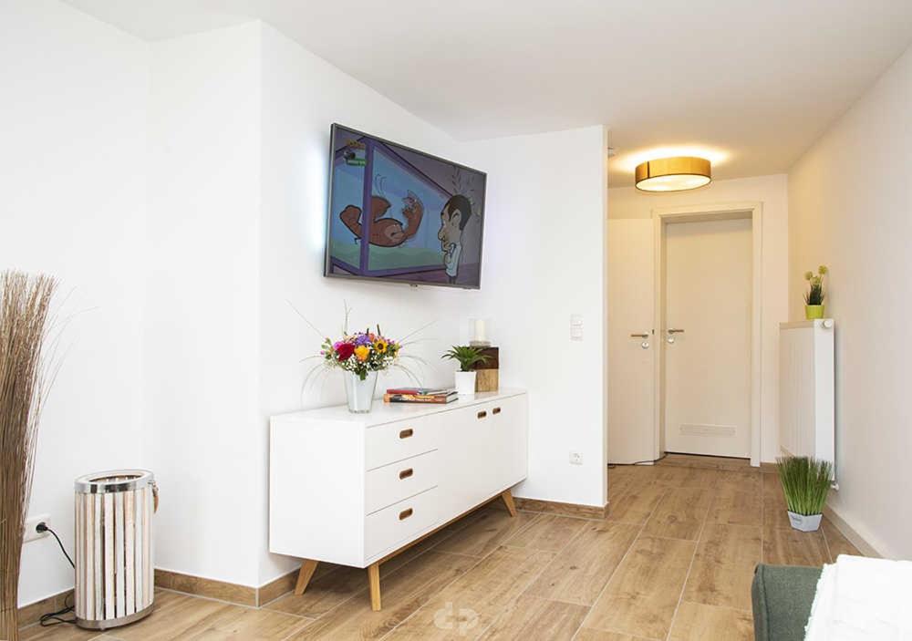 One-Bedroom Apartment with Terrace photo 1
