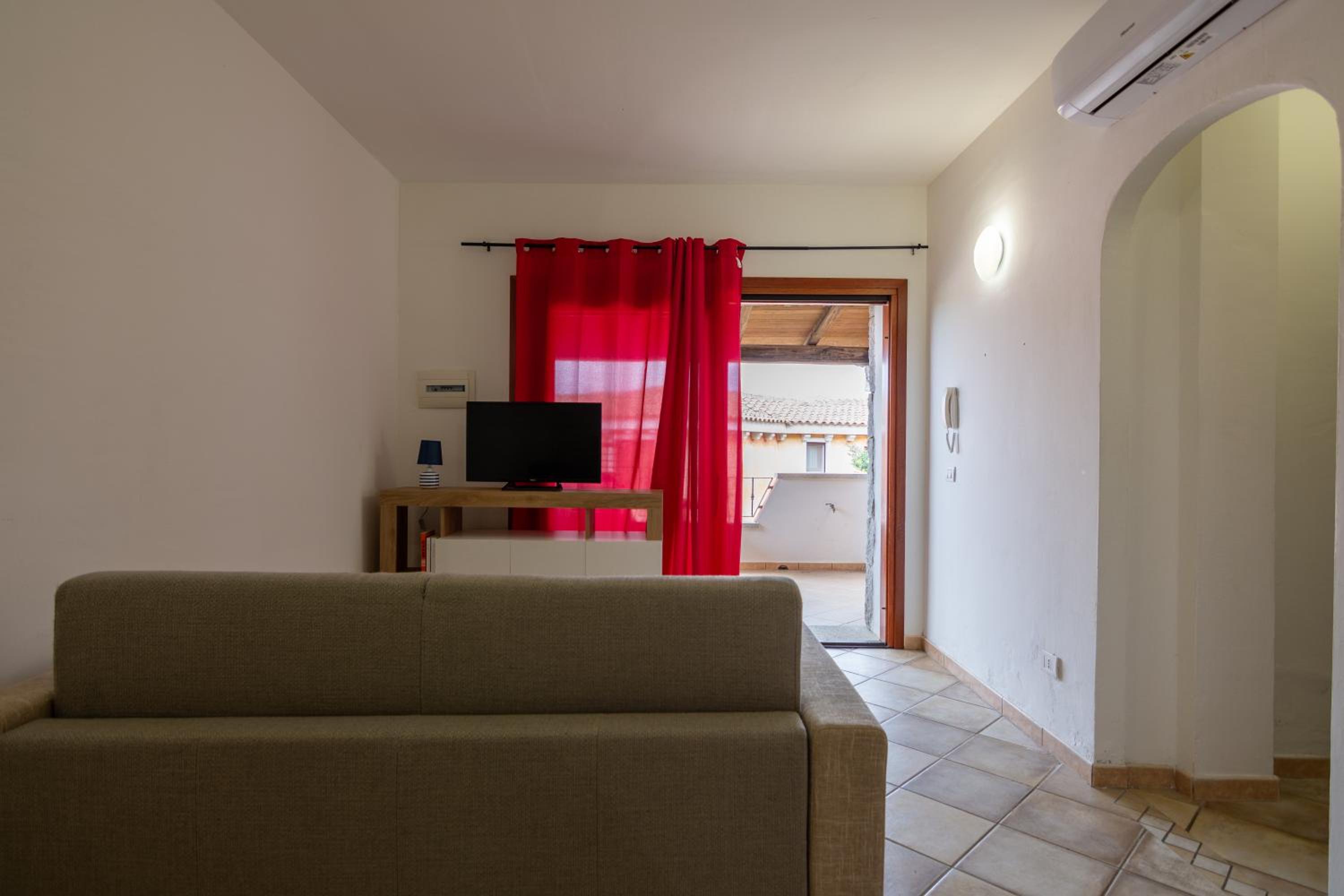 Apartment - Ground Floor photo 2
