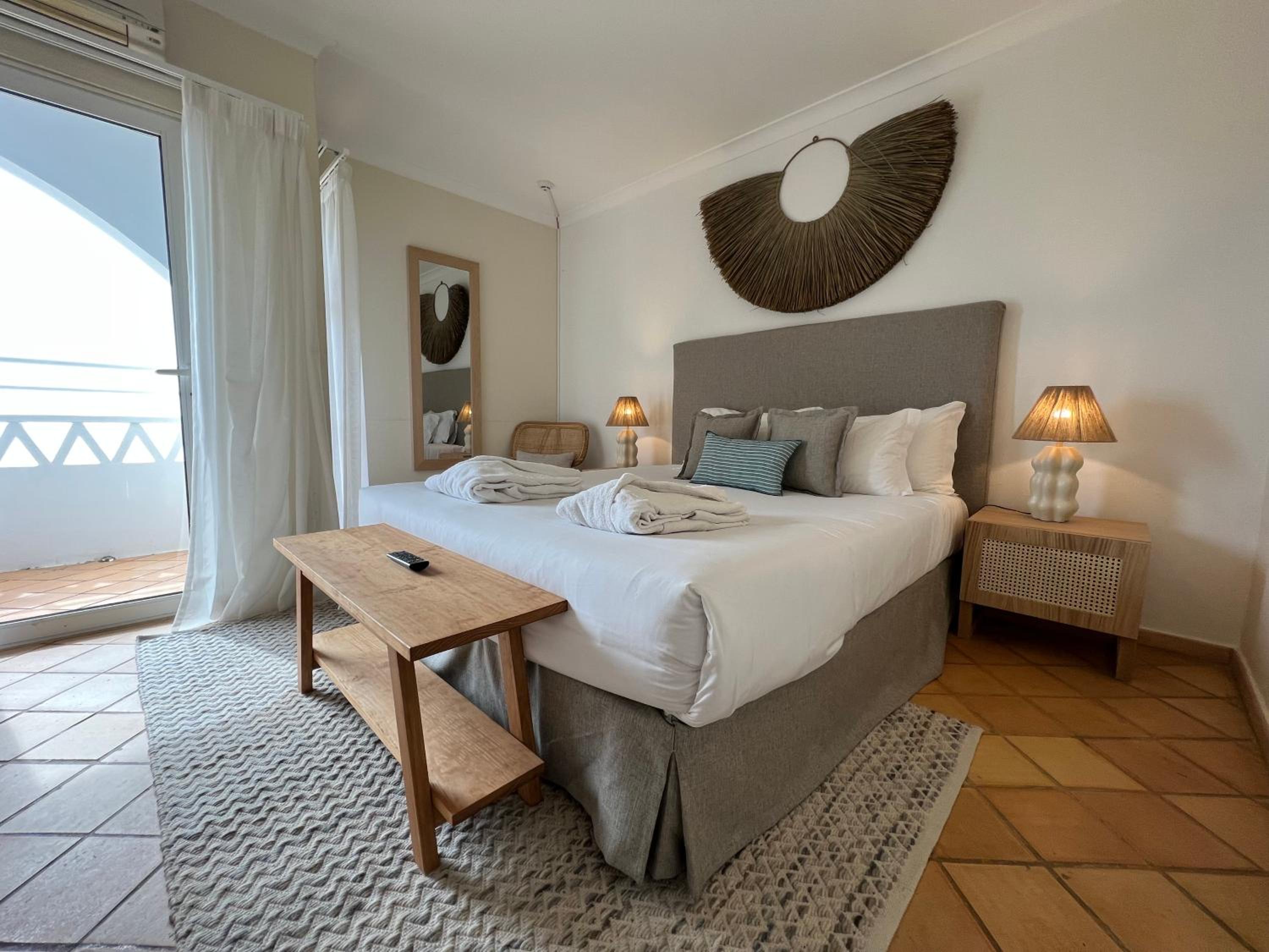 Premium Two-Bedroom Apartment - Photo 1