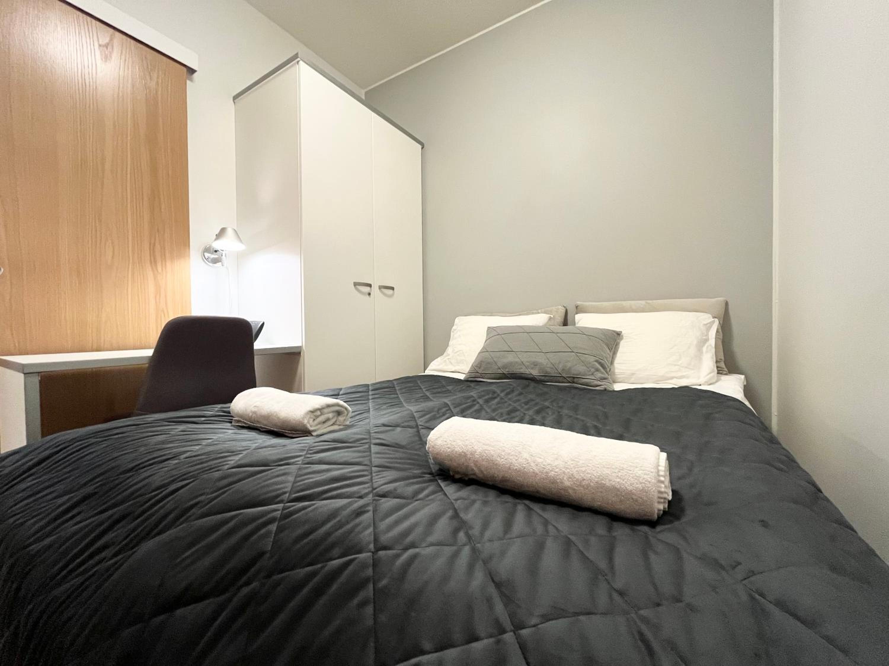 One-Bedroom Apartment - Photo 5