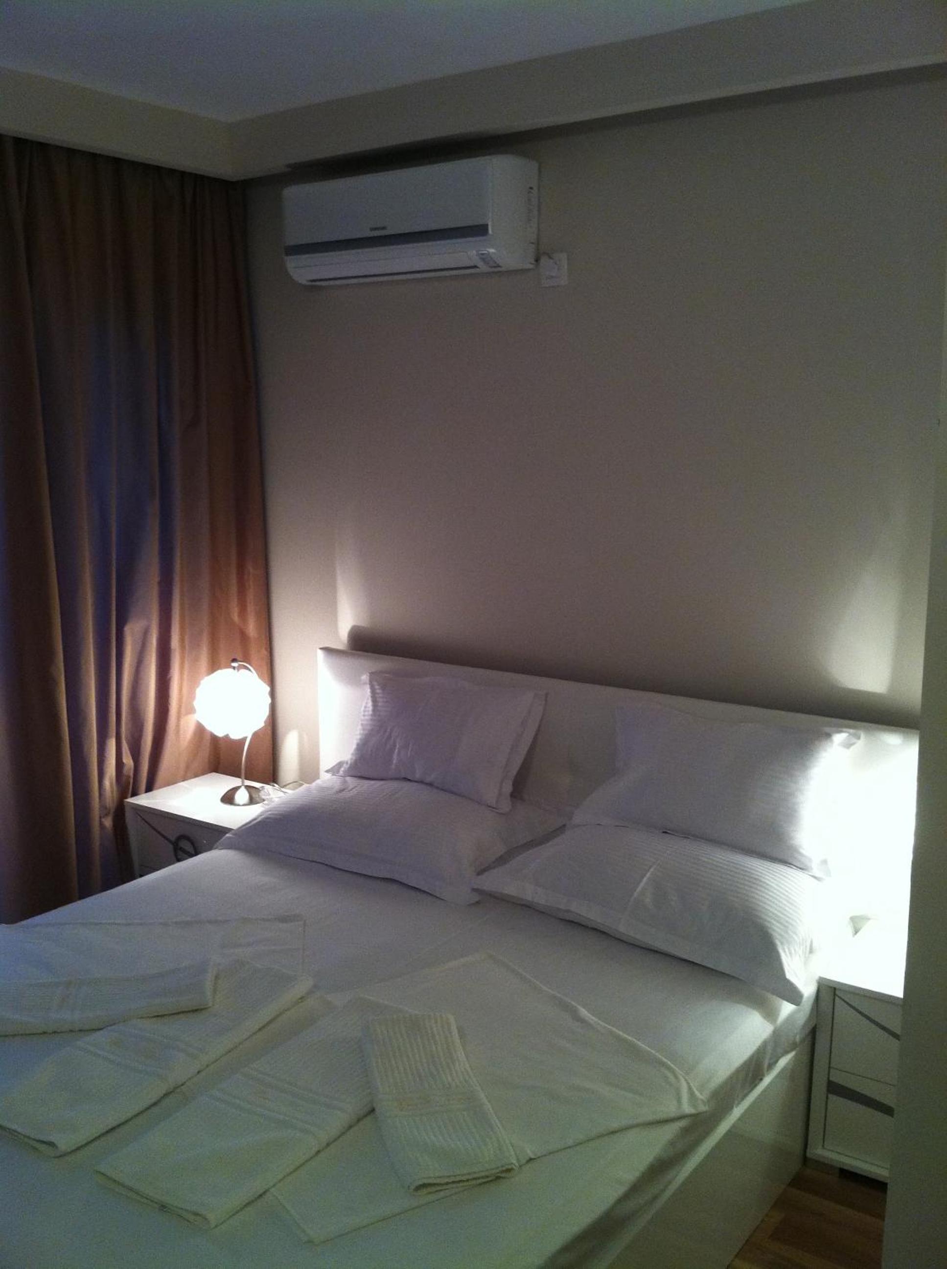 Double Room with Balcony and Pool View photo 2