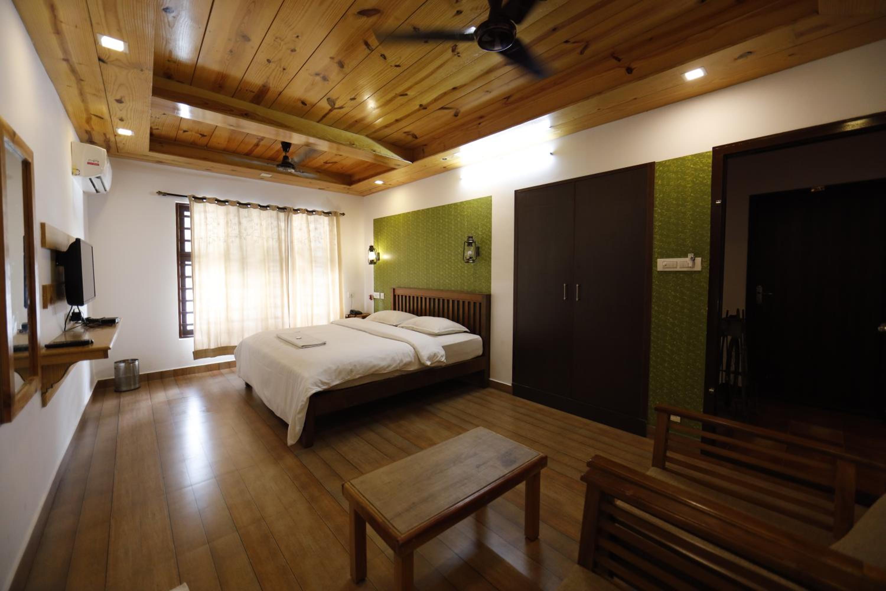 Executive Queen Room With Two Queen Beds photo 2