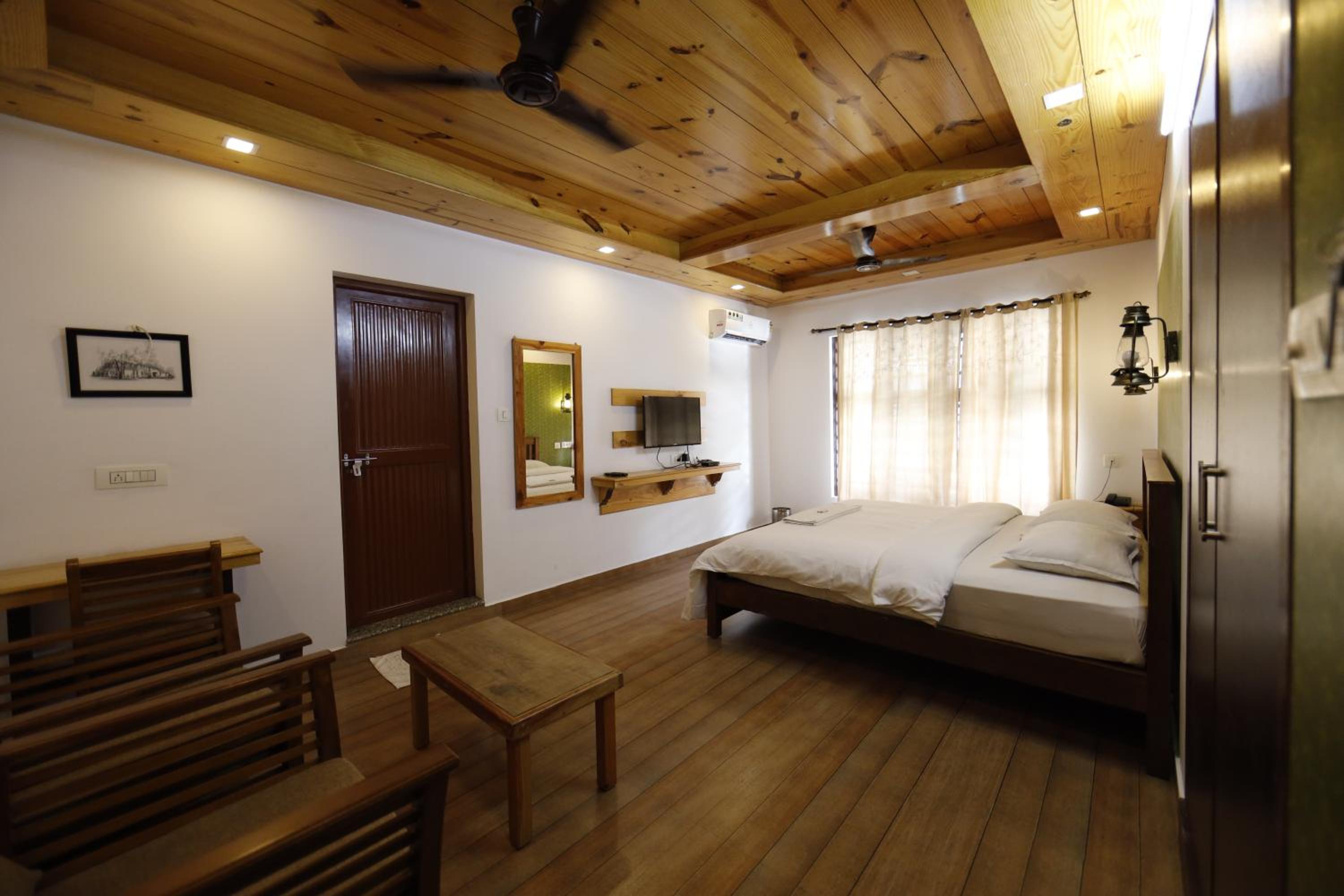 Executive Queen Room With Two Queen Beds photo 2