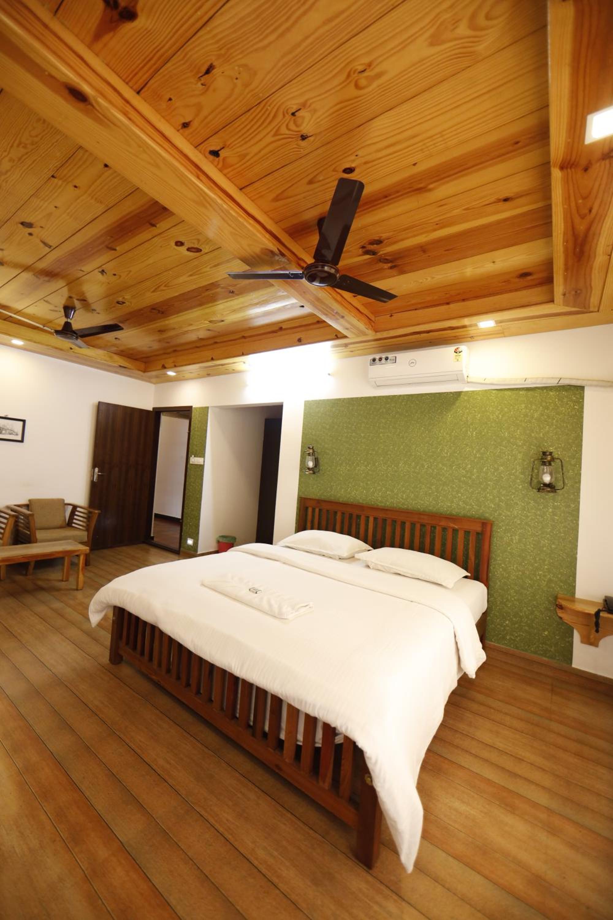 Executive Queen Room With Two Queen Beds photo 3