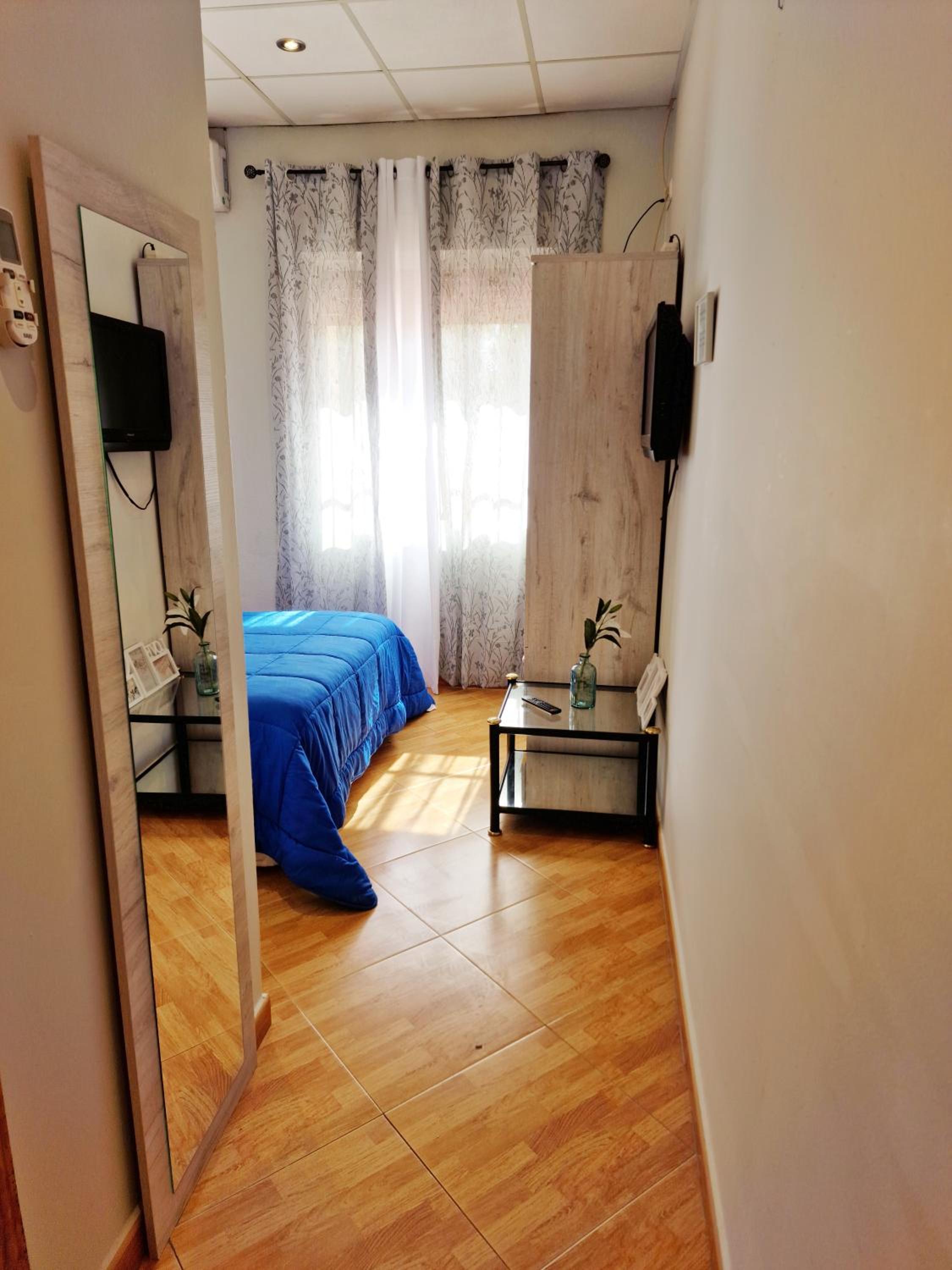 Double Room with Private Bathroom photo 3