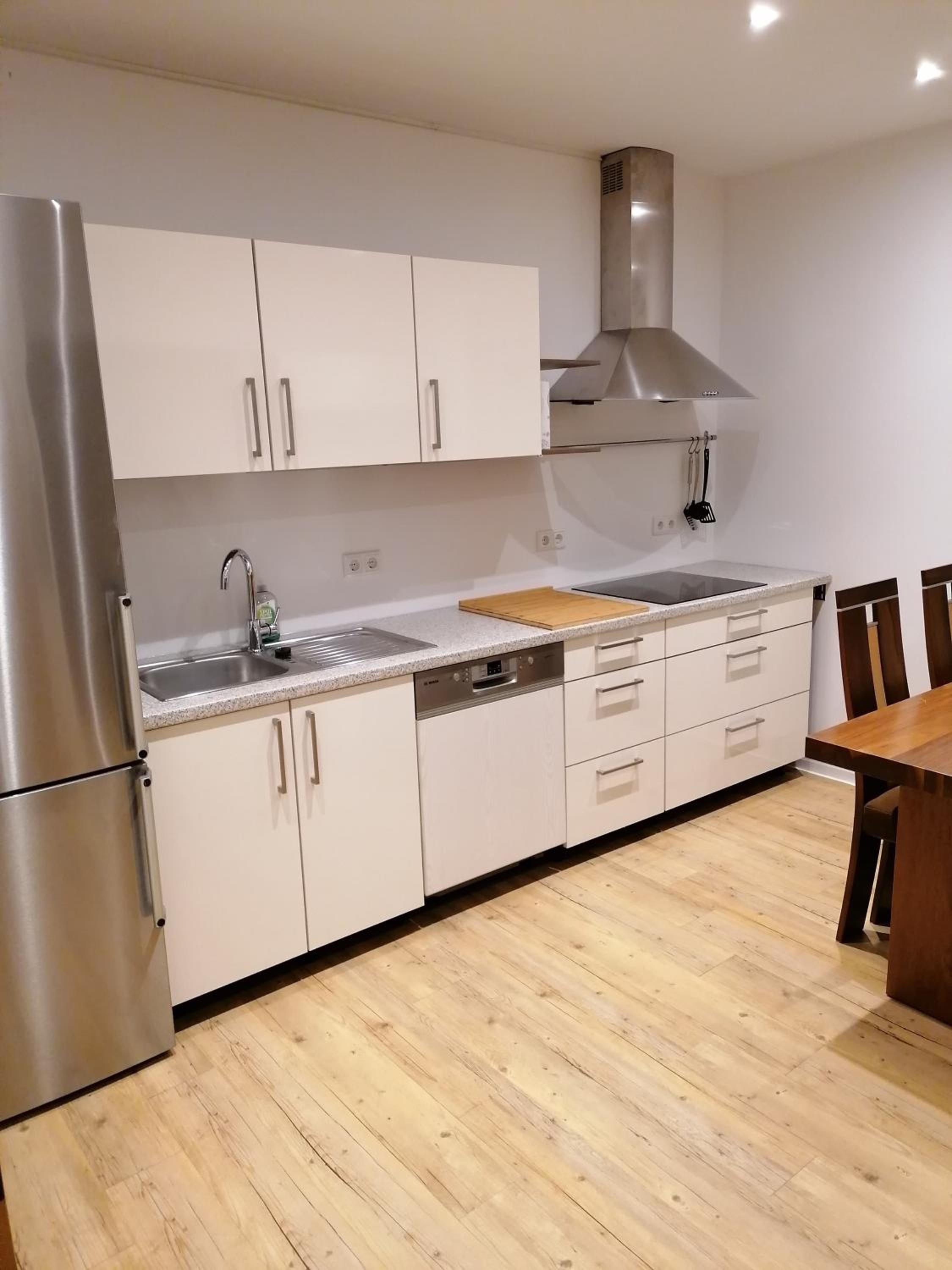 Apartment photo 2