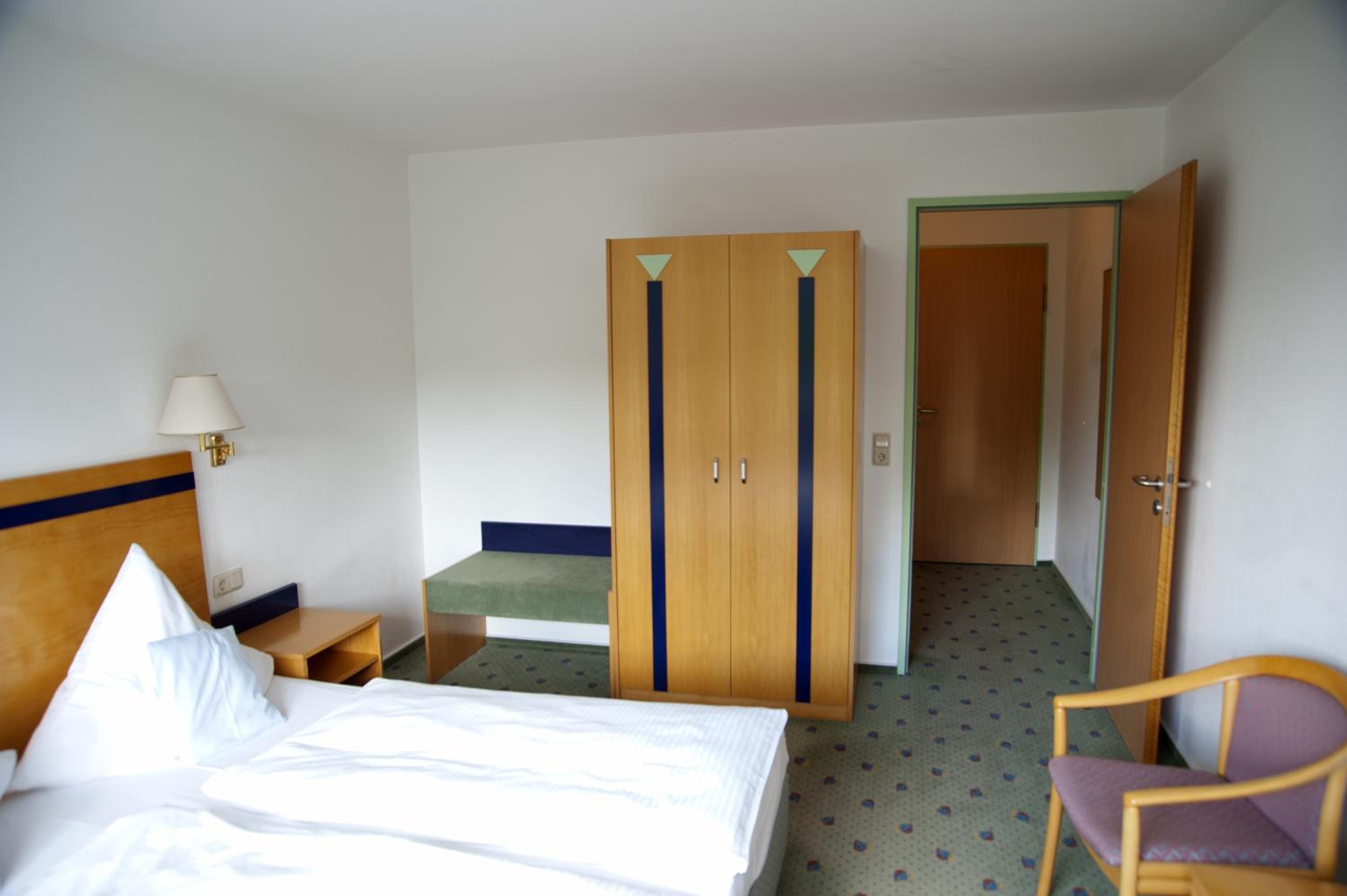 Single Room photo 3