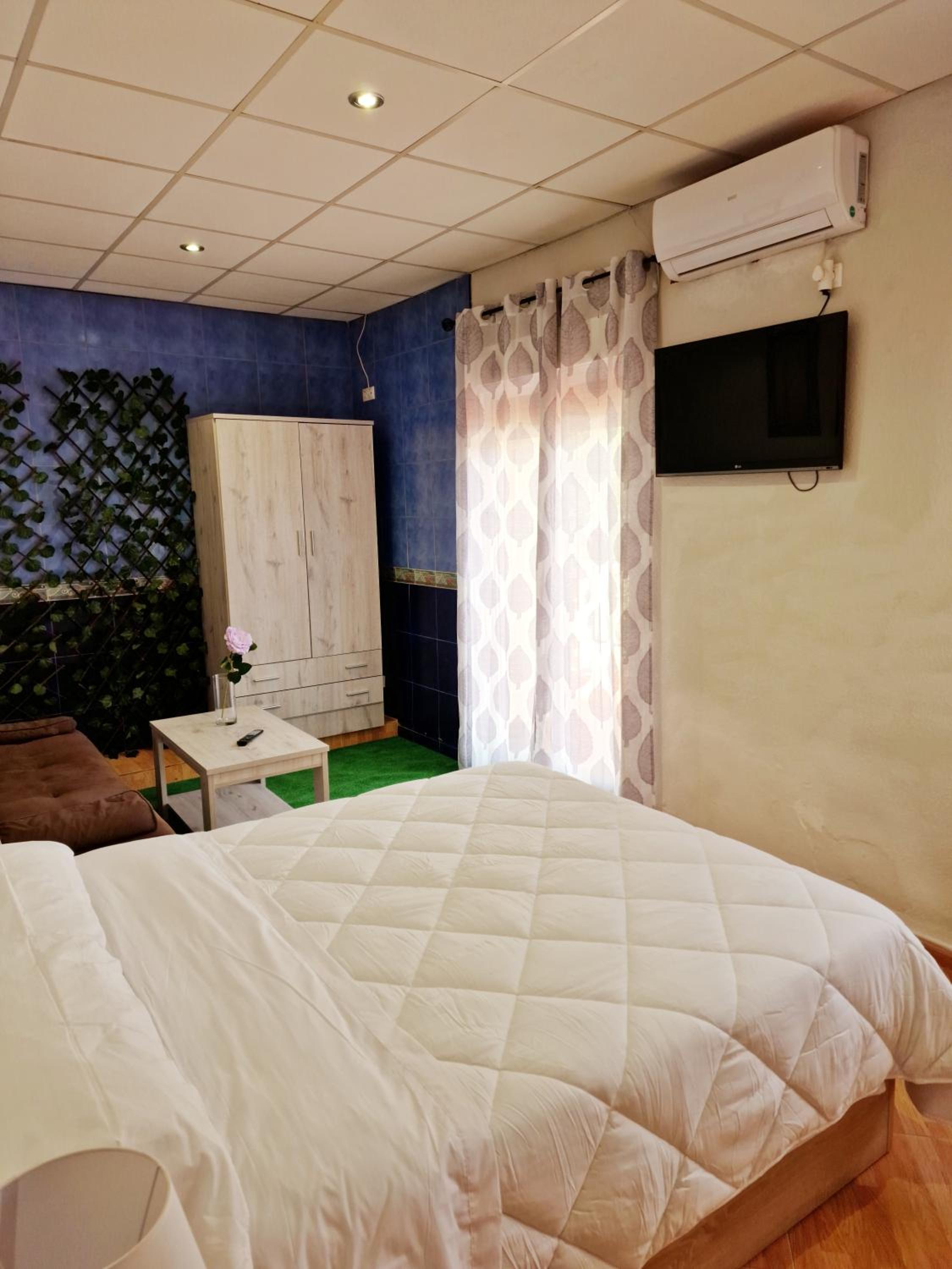 Triple Room with Private Bathroom photo 2