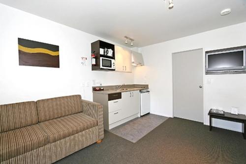 Superior One-Bedroom Suite photo 3